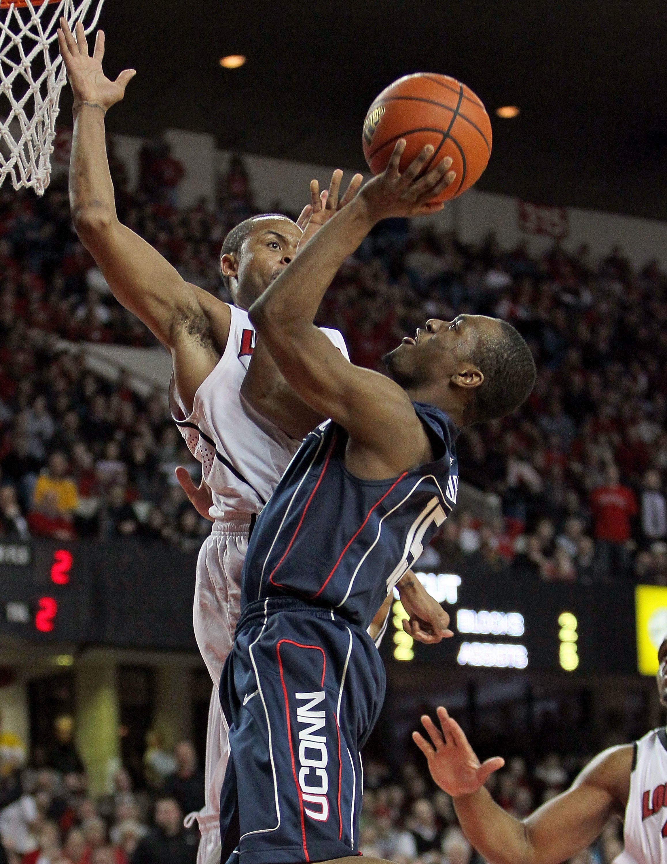 LOUISVILLE, KY - FEBRUARY 01:  Kemba Walker #15 of the Connecticut Huskies shoots during the Big East Conference game against the Louisville Cardinals on February 1, 2010 at Freedom Hall in Louisville, Kentucky.  (Photo by Andy Lyons/Getty Images)