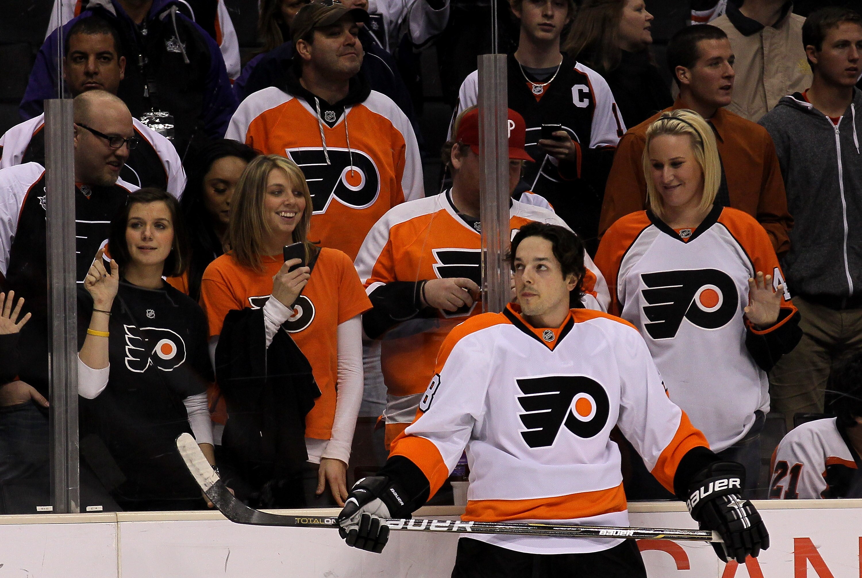 LOS ANGELES, CA - DECEMBER 30:   Philadelphia Flyers fans gather to watch Danny Briere #48 and the rest of the Flyers warm up for the game with the Los Angeles Kings at Staples Center on December 30, 2010 in Los Angeles, California.  The Flyers won 7-4. (