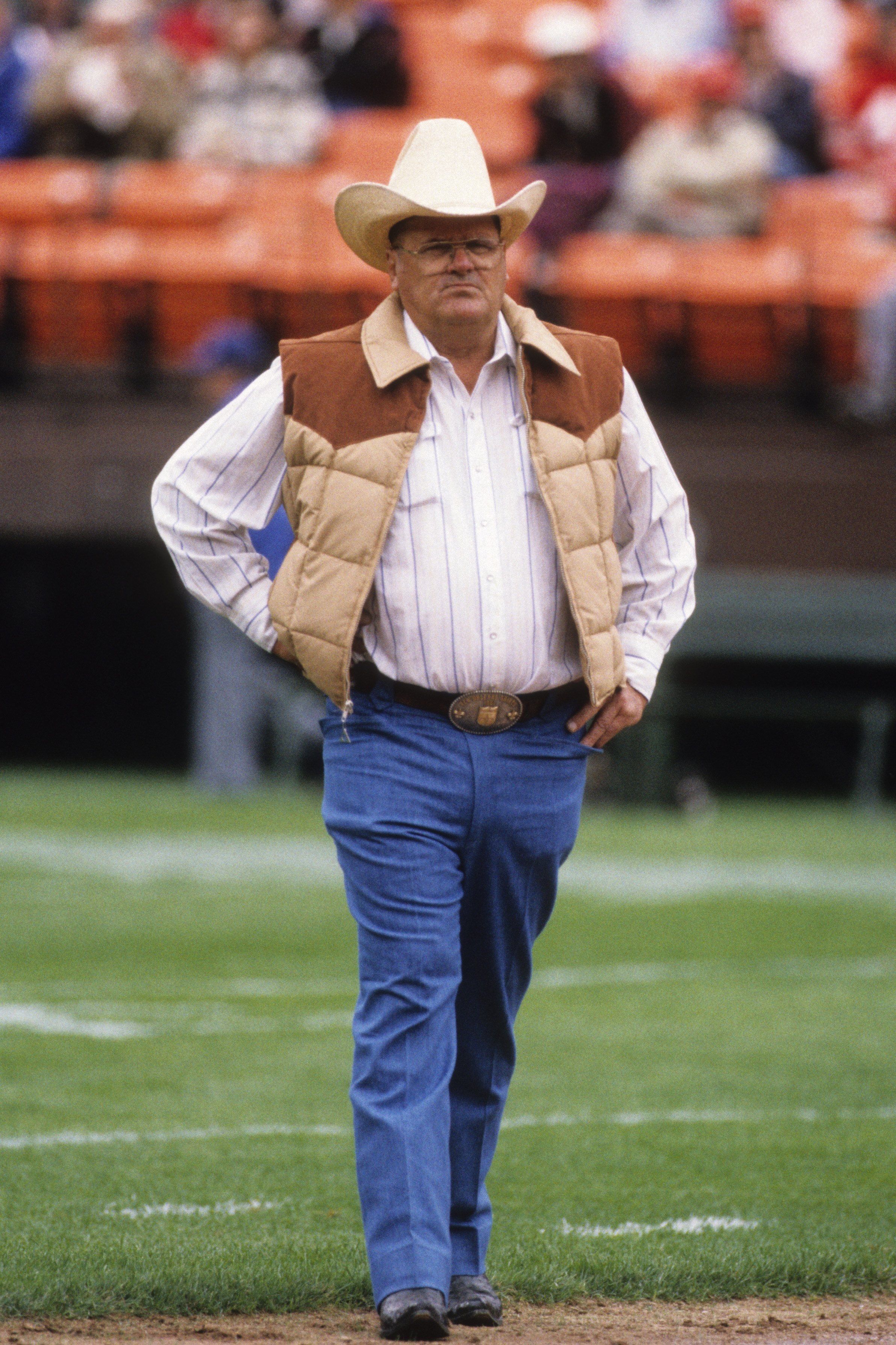 SAN FRANCISCO - SEPTEMBER 29:  Head coach Bum Phillips of the New Orleans Saints walks the field prior to the game against the San Francisco 49ers at Candlestick Park on September 29, 1985 in San Francisco, California.  The Saints won 20-17.  (Photo by Ge