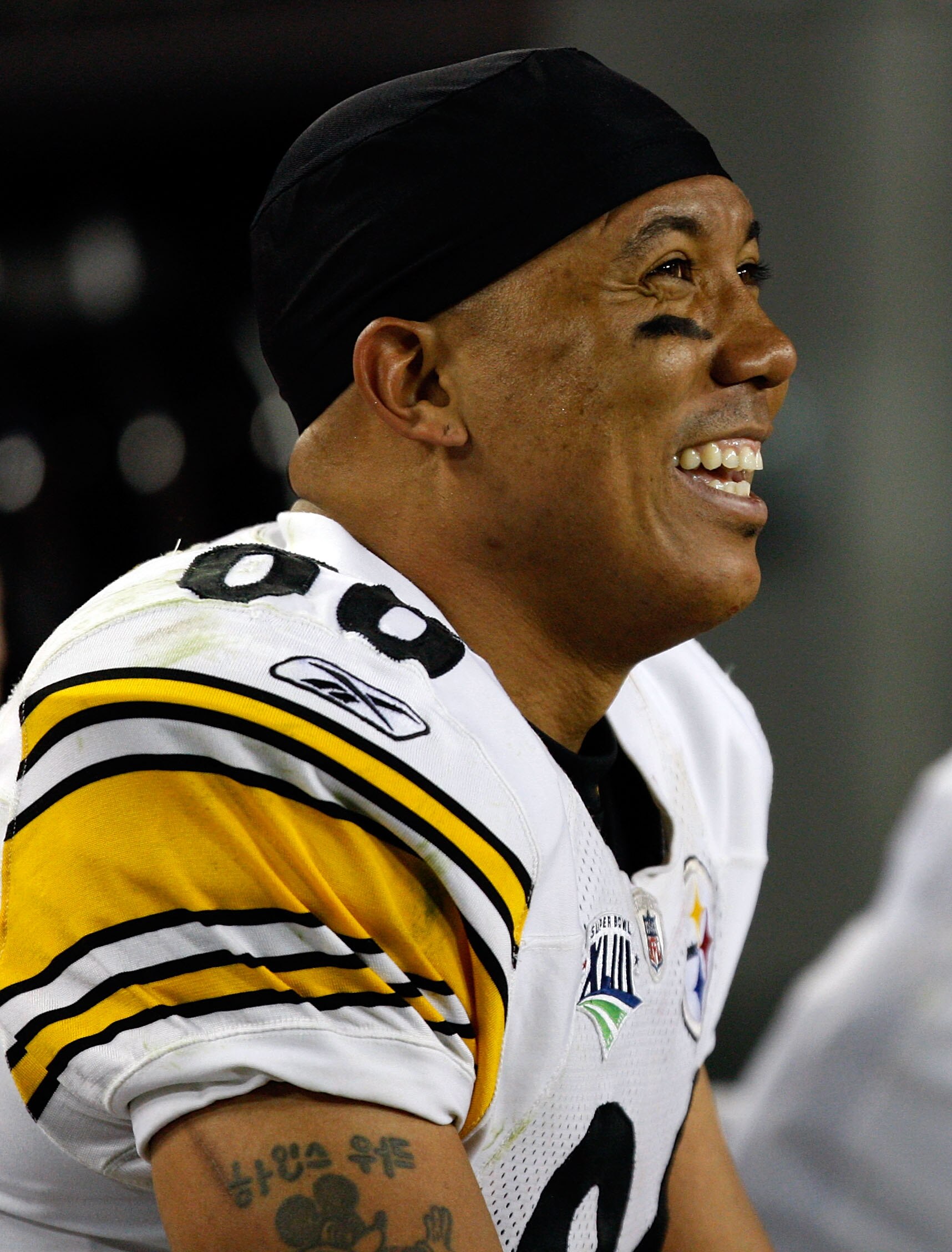TAMPA, FL - FEBRUARY 01:  Hines Ward #86 of the Pittsburgh Steelers smiles on the bench against the Arizona Cardinals during Super Bowl XLIII on February 1, 2009 at Raymond James Stadium in Tampa, Florida.  (Photo by Streeter Lecka/Getty Images)