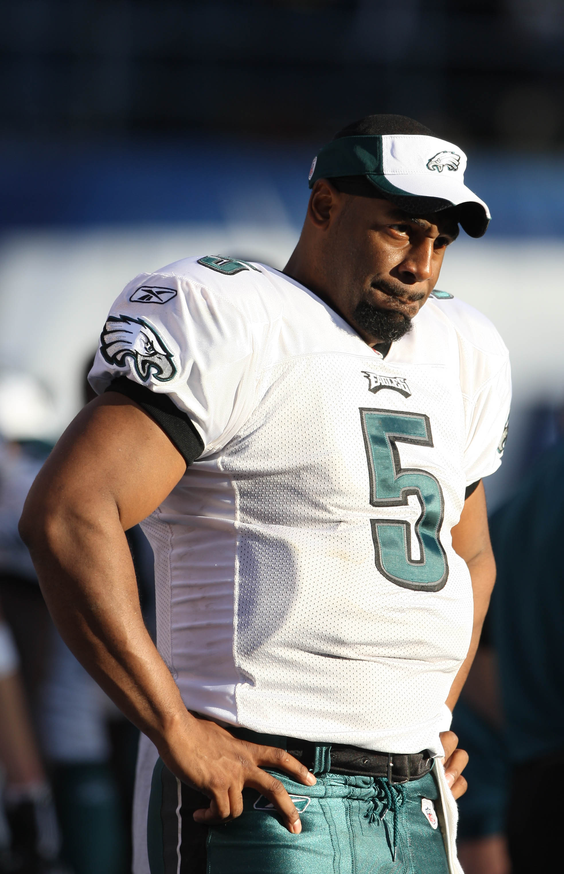 SAN DIEGO, CA - NOVEMBER 15:  Quarterback Donavan McNabb #5 of the Philadelphia Eagles looks onto the field from the sideline near the end of the 4th quarter during the game against the San Diego Chargers on November 15, 2009 at Qualcomm Stadium in San Di