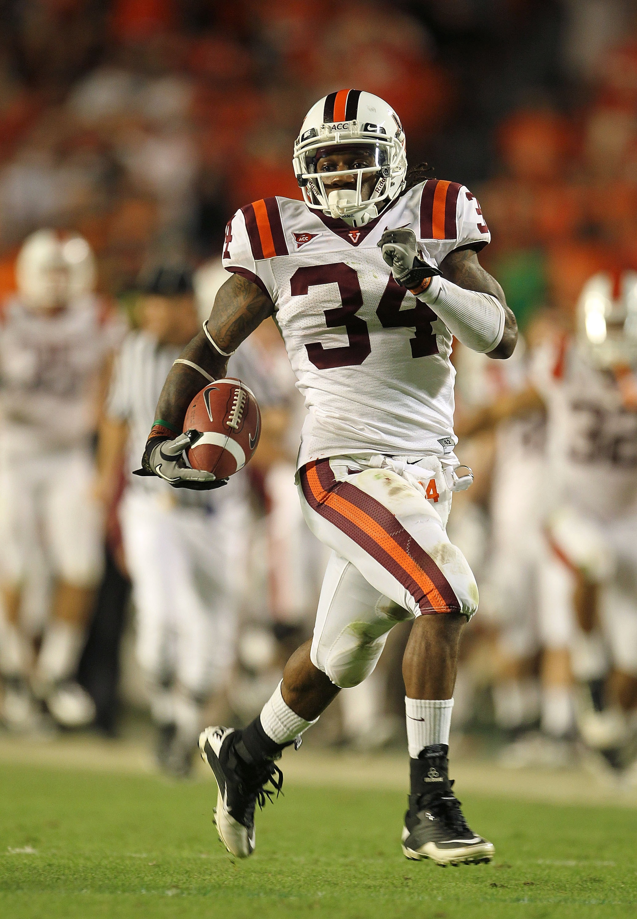 MIAMI - NOVEMBER 20: Ryan Williams #34 of the Virginia Tech Hokies runs for a touchdown during a game against the Miami Hurricanes at Sun Life Stadium on November 20, 2010 in Miami, Florida. (Photo by Mike Ehrmann/Getty Images) MIAMI - NOVEMBER 20: Ryan Williams #34 of the Virginia Tech Hokies runs for a touchdown during a game against the Miami Hurricanes at Sun Life Stadium on November 20, 2010 in Miami, Florida. (Photo by Mike Ehrmann/Getty Images)