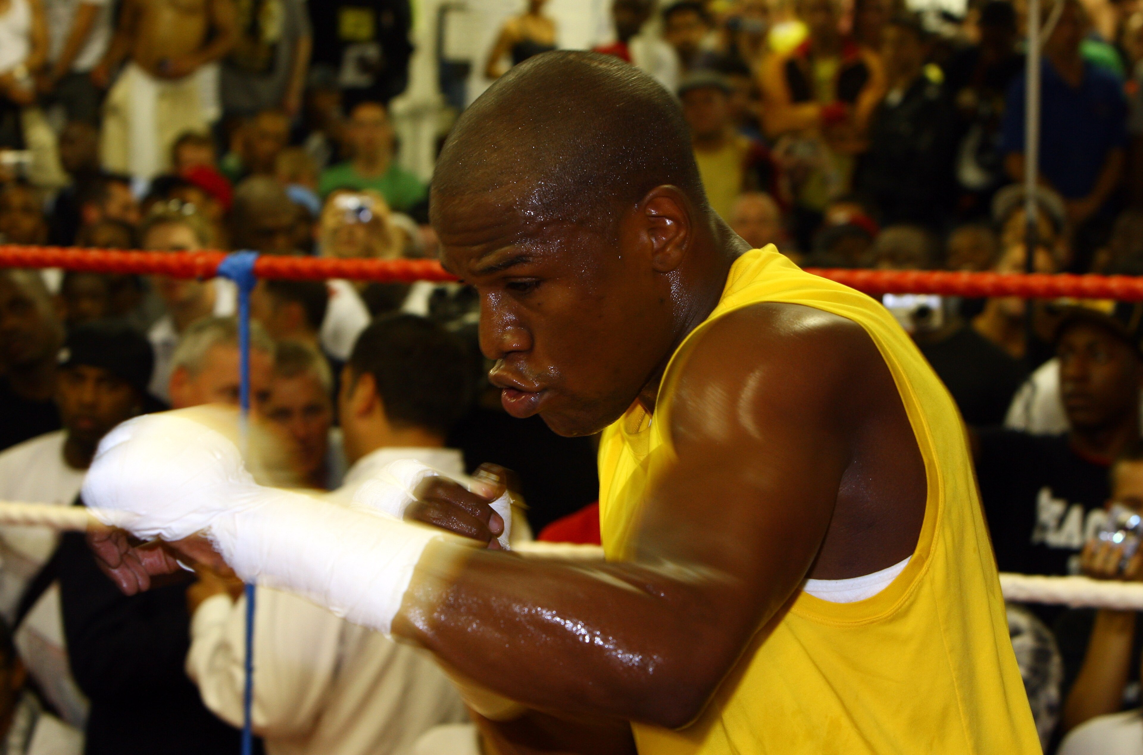 LONDON, ENGLAND - MAY 22: Boxing superstar Floyd Mayweather in his first open workout since coming out of retirement, as he prepares for his fight against Juan Manuel Marquez of Mexico, at Peacock Gym on May 22, 2009 in London, England. The fight's due LONDON, ENGLAND - MAY 22: Boxing superstar Floyd Mayweather in his first open workout since coming out of retirement, as he prepares for his fight against Juan Manuel Marquez of Mexico, at Peacock Gym on May 22, 2009 in London, England. The fight's due