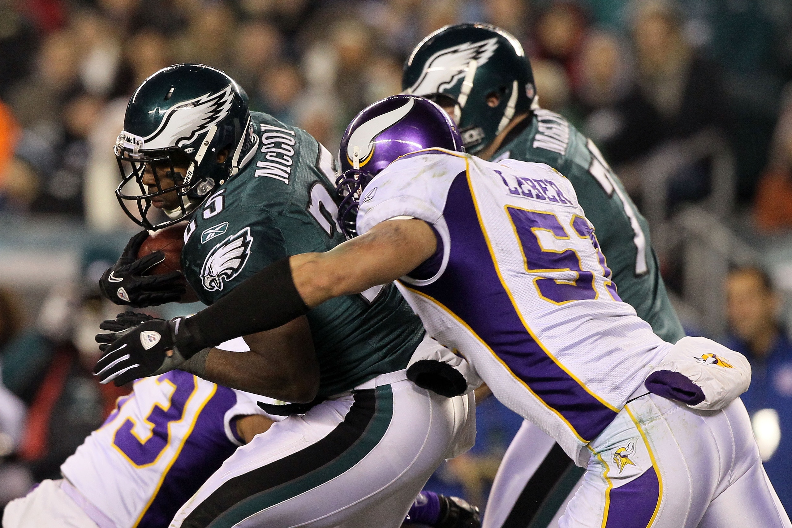 PHILADELPHIA, PA - DECEMBER 28:  LeSean McCoy #25 of the Philadelphia Eagles in action against the Minnesota Vikings at Lincoln Financial Field on December 28, 2010 in Philadelphia, Pennsylvania.  (Photo by Jim McIsaac/Getty Images)