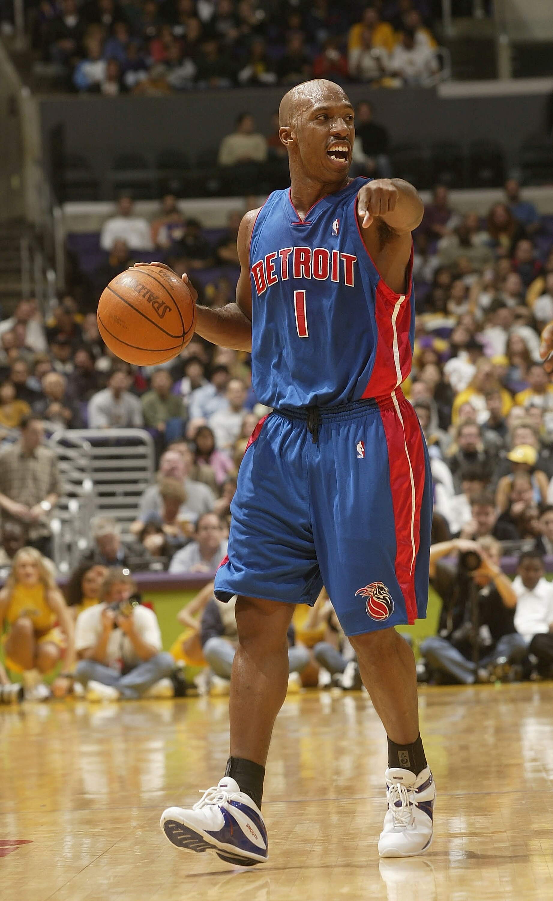LOS ANGELES - NOVEMBER 14:  Chauncey Billups #1 of the Detroit Pistons sets his offense against the Los Angeles Lakers on November 14, 2003 at the Staples Center in Los Angeles, California.  (Photo by Stephen Dunn/Getty Images)