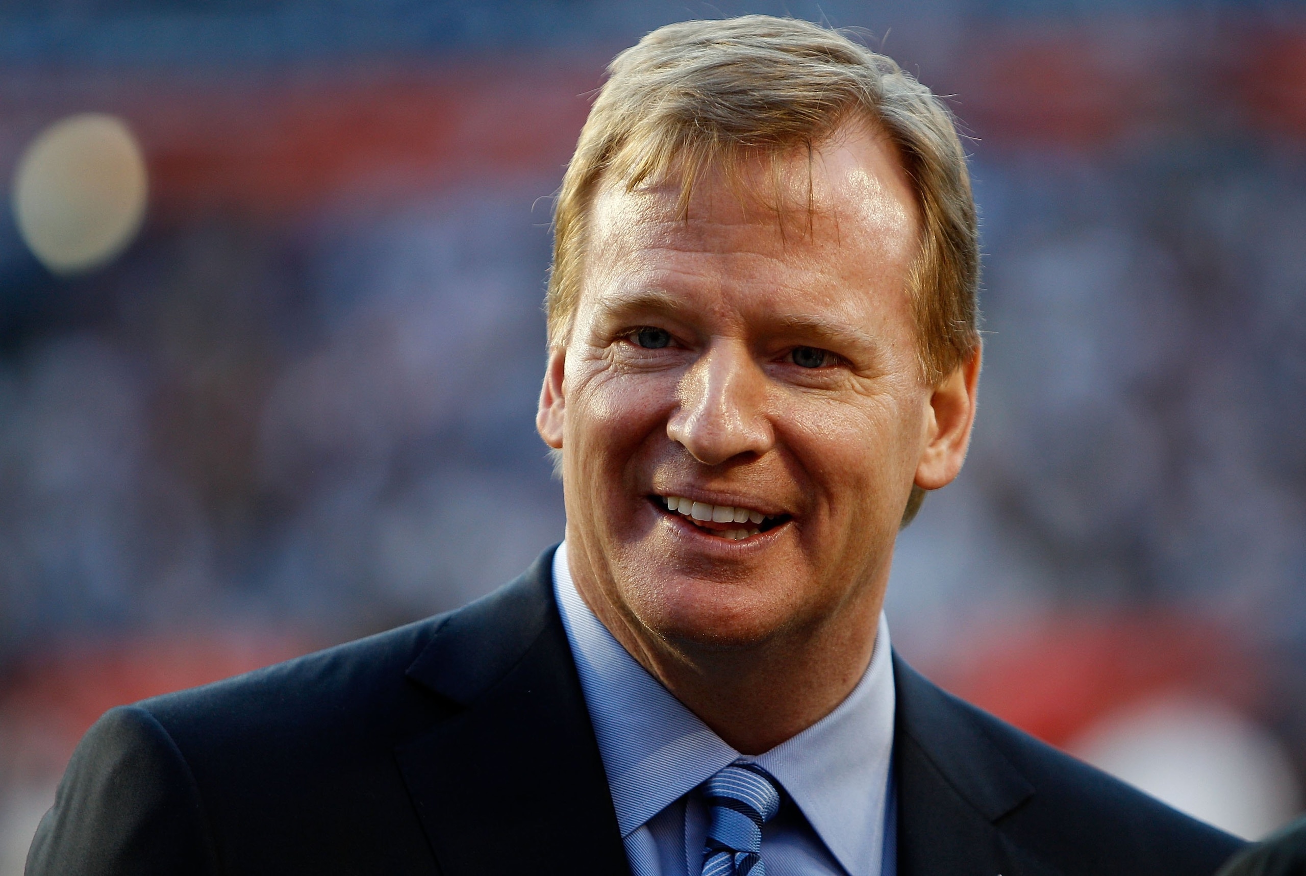 MIAMI GARDENS, FL - FEBRUARY 07:  NFL Commissioner Roger Goodell watches teams warm up prior to the start of Super Bowl XLIV between the Indianapolis Colts and the New Orleans Saints on February 7, 2010 at Sun Life Stadium in Miami Gardens, Florida  (Phot