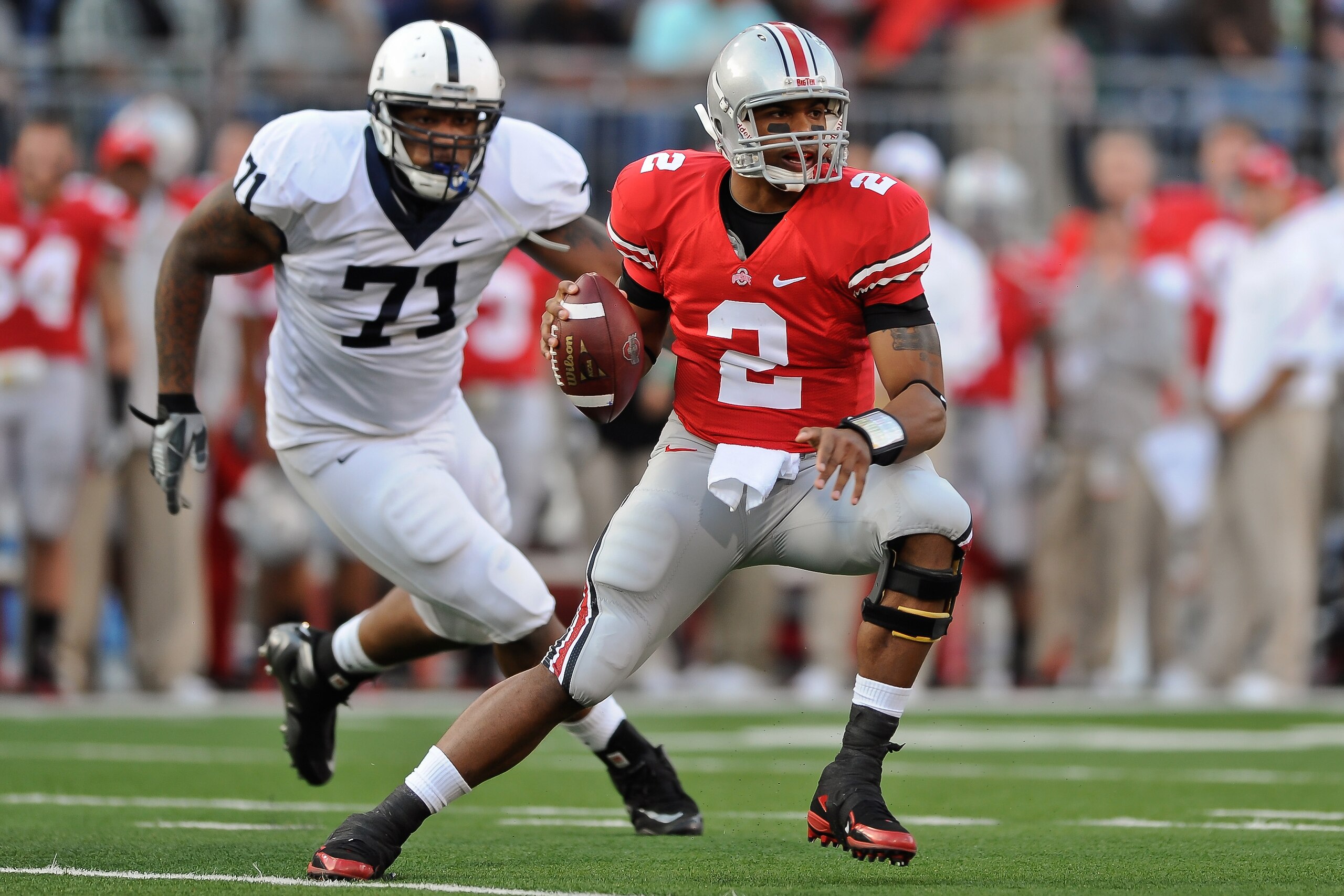 COLUMBUS, OH - NOVEMBER 13:  Quarterback Terrelle Pryor #2 of the Ohio State Buckeyes runs with the ball against the Penn State Nittany Lions at Ohio Stadium on November 13, 2010 in Columbus, Ohio.  (Photo by Jamie Sabau/Getty Images)
