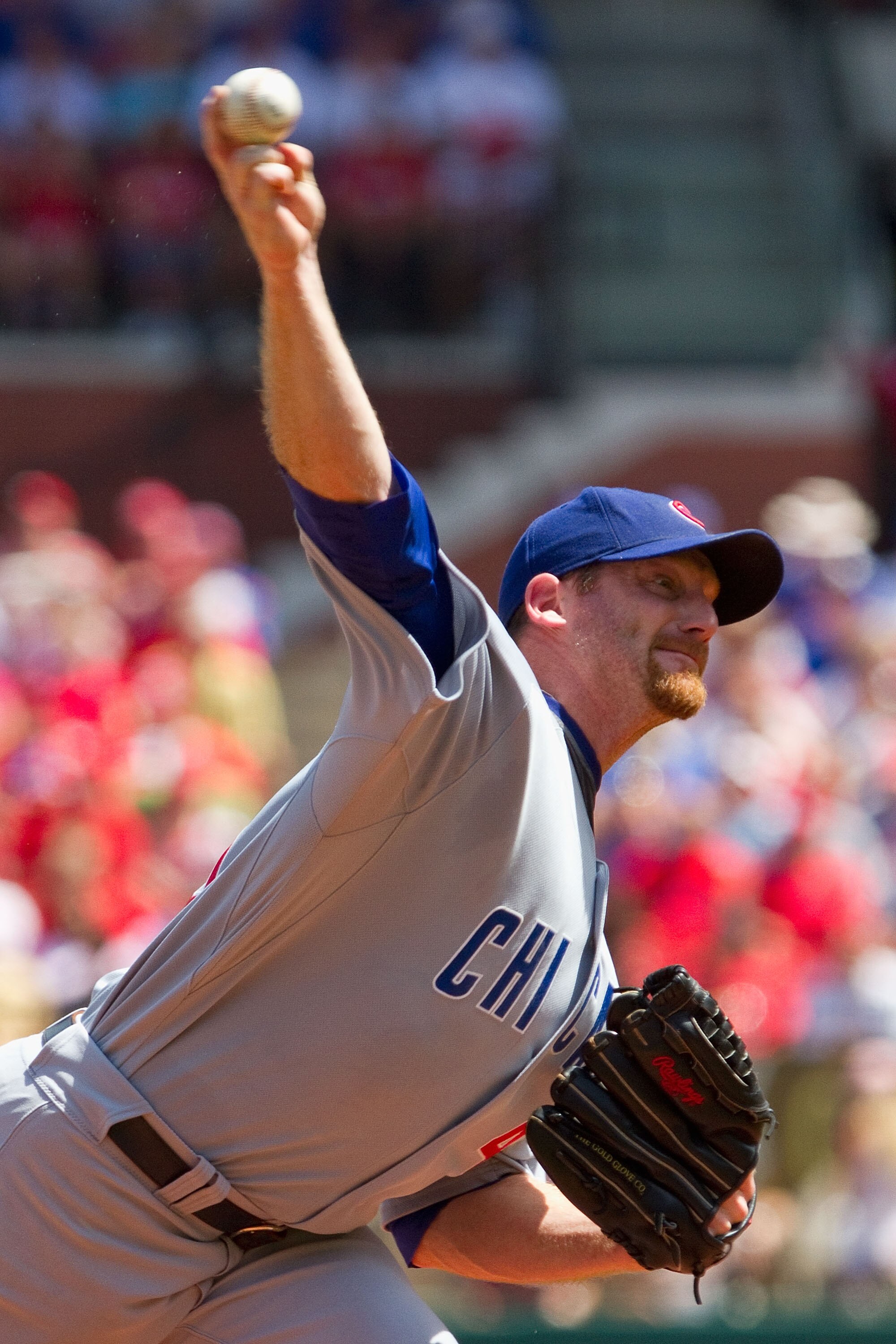 ST. LOUIS - AUGUST 15: Starting pitcher Ryan Dempster # 46 of the Chicago Cubs throws against the St. Louis Cardinals at Busch Stadium on August 15, 2010 in St. Louis, Missouri.  The Cubs beat the Cardinals 9-7.  (Photo by Dilip Vishwanat/Getty Images)