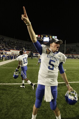 QB Mike Hartline's leadership and ability will be missed his Wildcat teammates on Sat. Jan 8