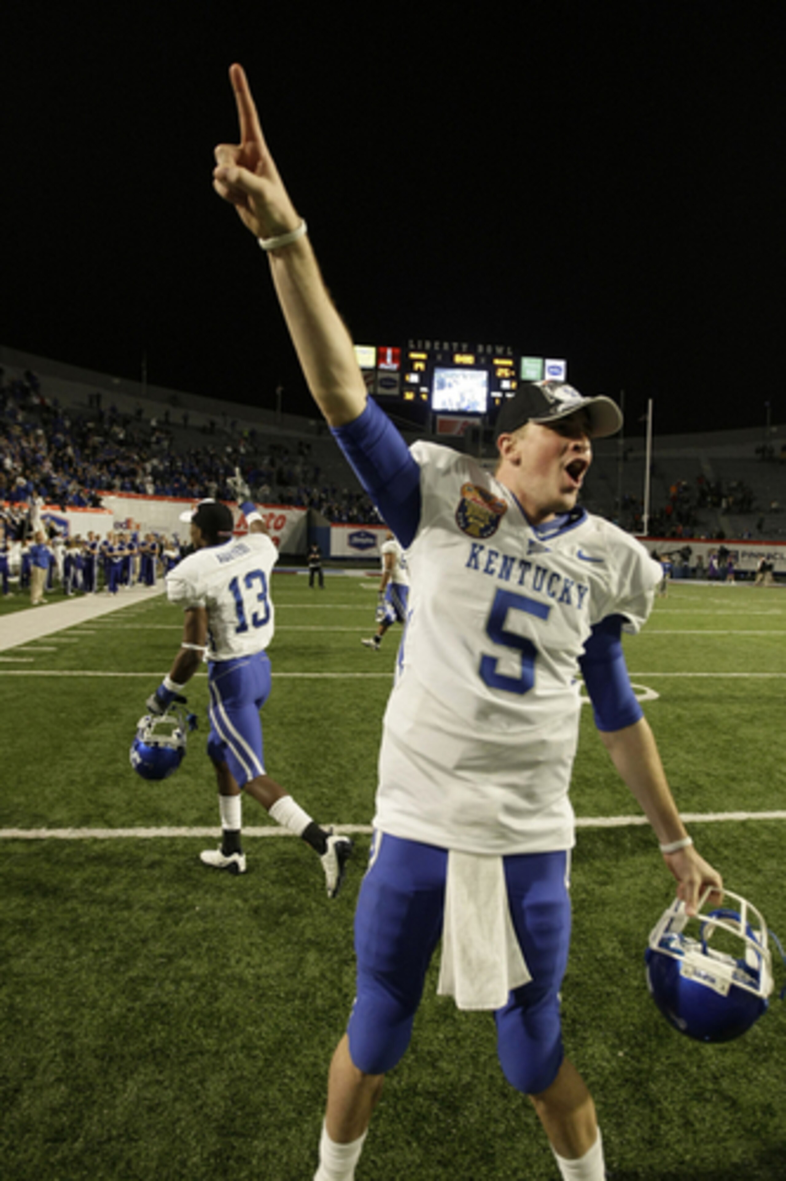 QB Mike Hartline's leadership and ability will be missed his Wildcat teammates on Sat. Jan 8