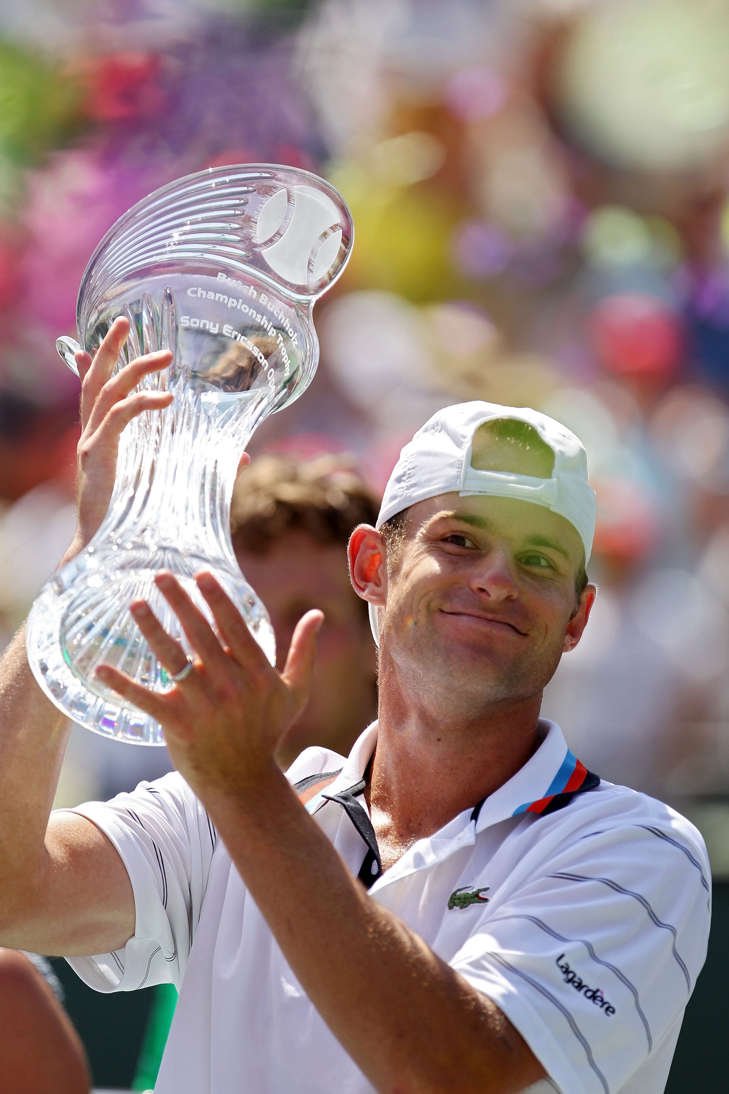 KEY BISCAYNE, FL - APRIL 04: Andy Roddick of the United States holds up the trophy after defeating Tomas Berdych of the Czech Republic in straight sets to win the men's final of the 2010 Sony Ericsson Open at Crandon Park Tennis Center on April 4, 2010 i KEY BISCAYNE, FL - APRIL 04: Andy Roddick of the United States holds up the trophy after defeating Tomas Berdych of the Czech Republic in straight sets to win the men's final of the 2010 Sony Ericsson Open at Crandon Park Tennis Center on April 4, 2010 i