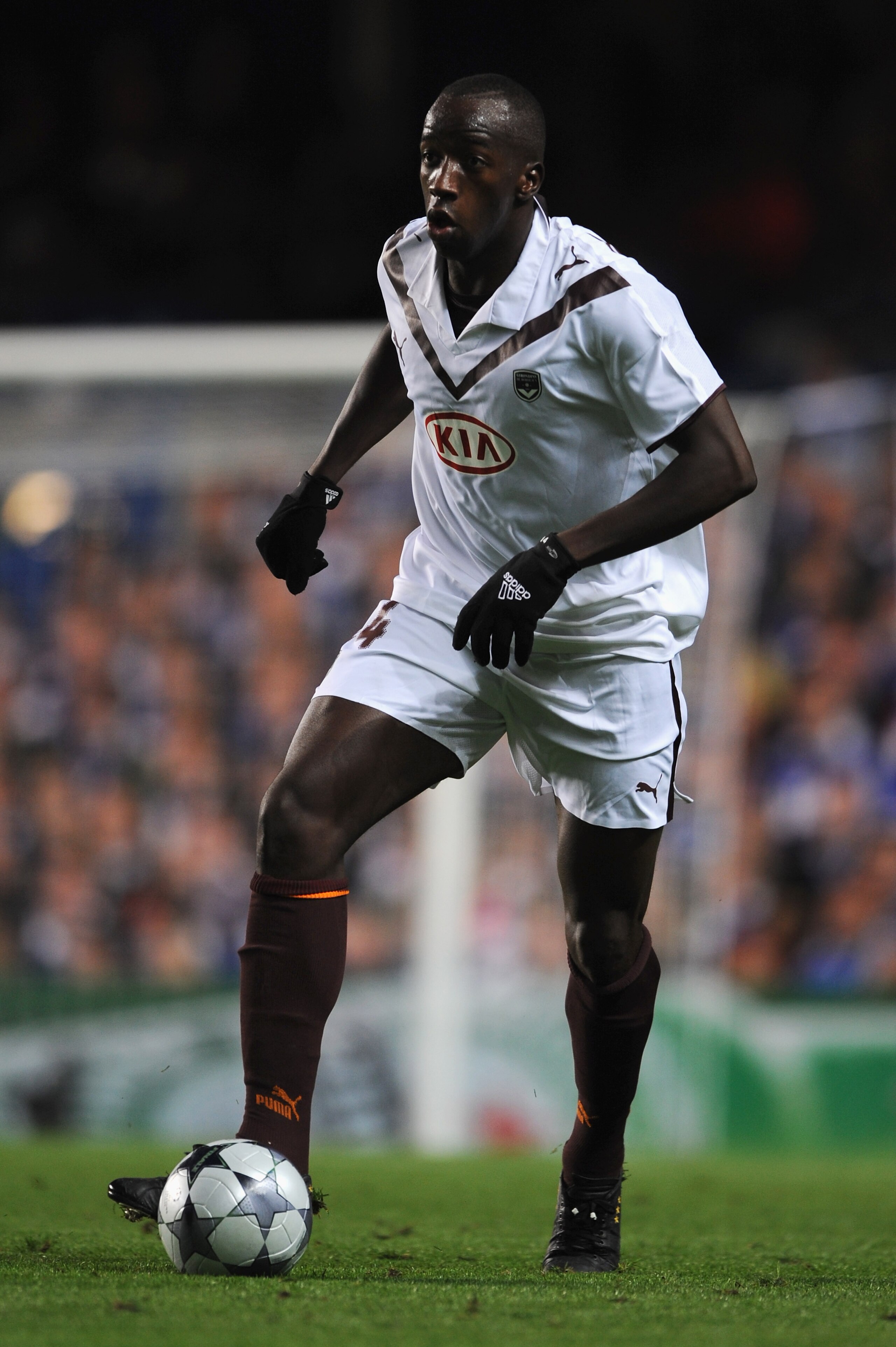 LONDON - SEPTEMBER 16:  Souleymane Diawara of Bordeaux in action during the UEFA Champions League Group A match between Chelsea and Bordeaux at Stamford Bridge on September 16, 2008 in London, England.  (Photo by Shaun Botterill/Getty Images)