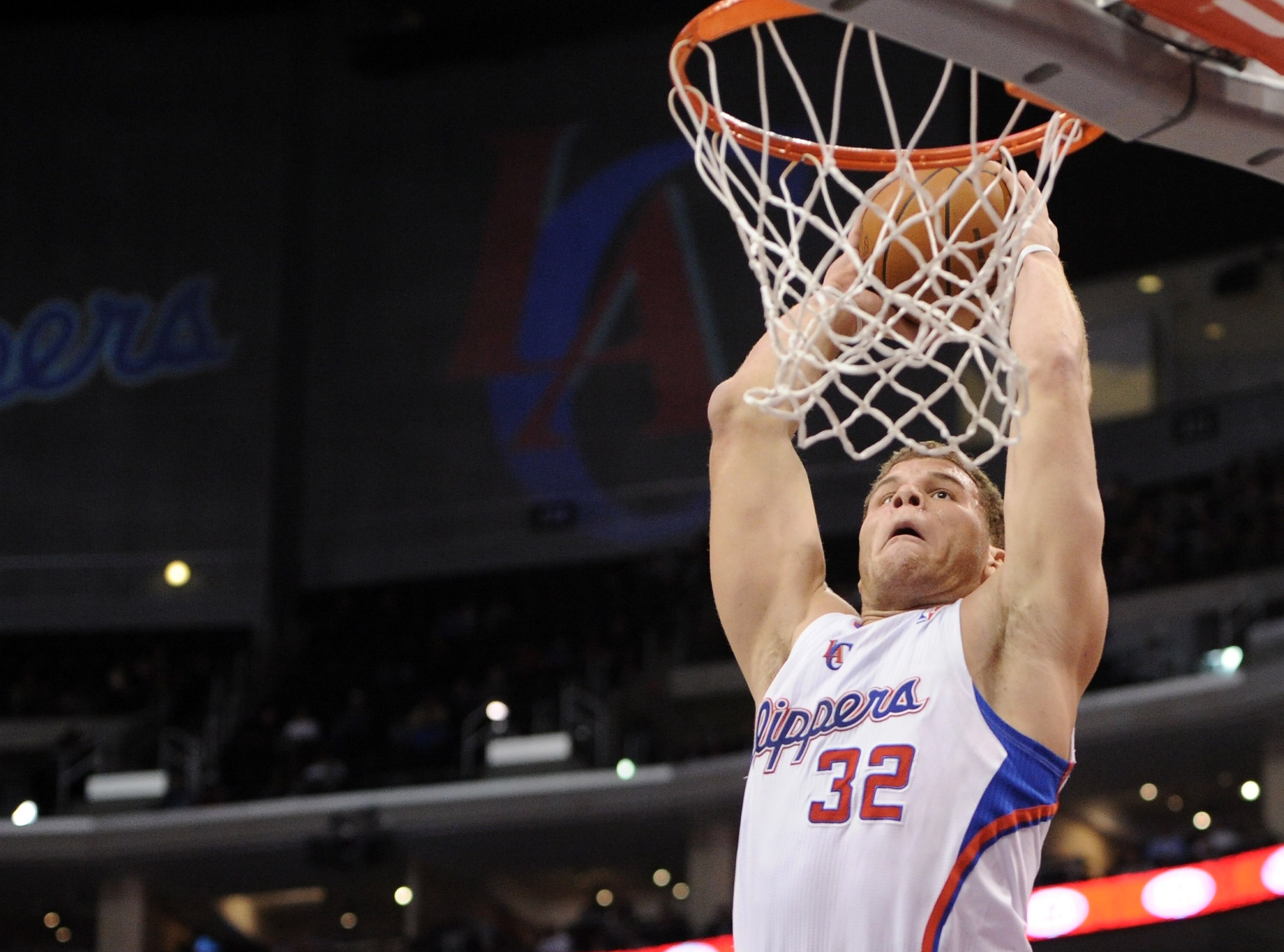 LOS ANGELES, CA - DECEMBER 01:  Blake Griffin #32 of the Los Angeles Clippers dunks against the San Antonio Spurs during a 90-85 Clipper win at the Staples Center on December 1, 2010 in Los Angeles, California.  NOTE TO USER: User expressly acknowledges a