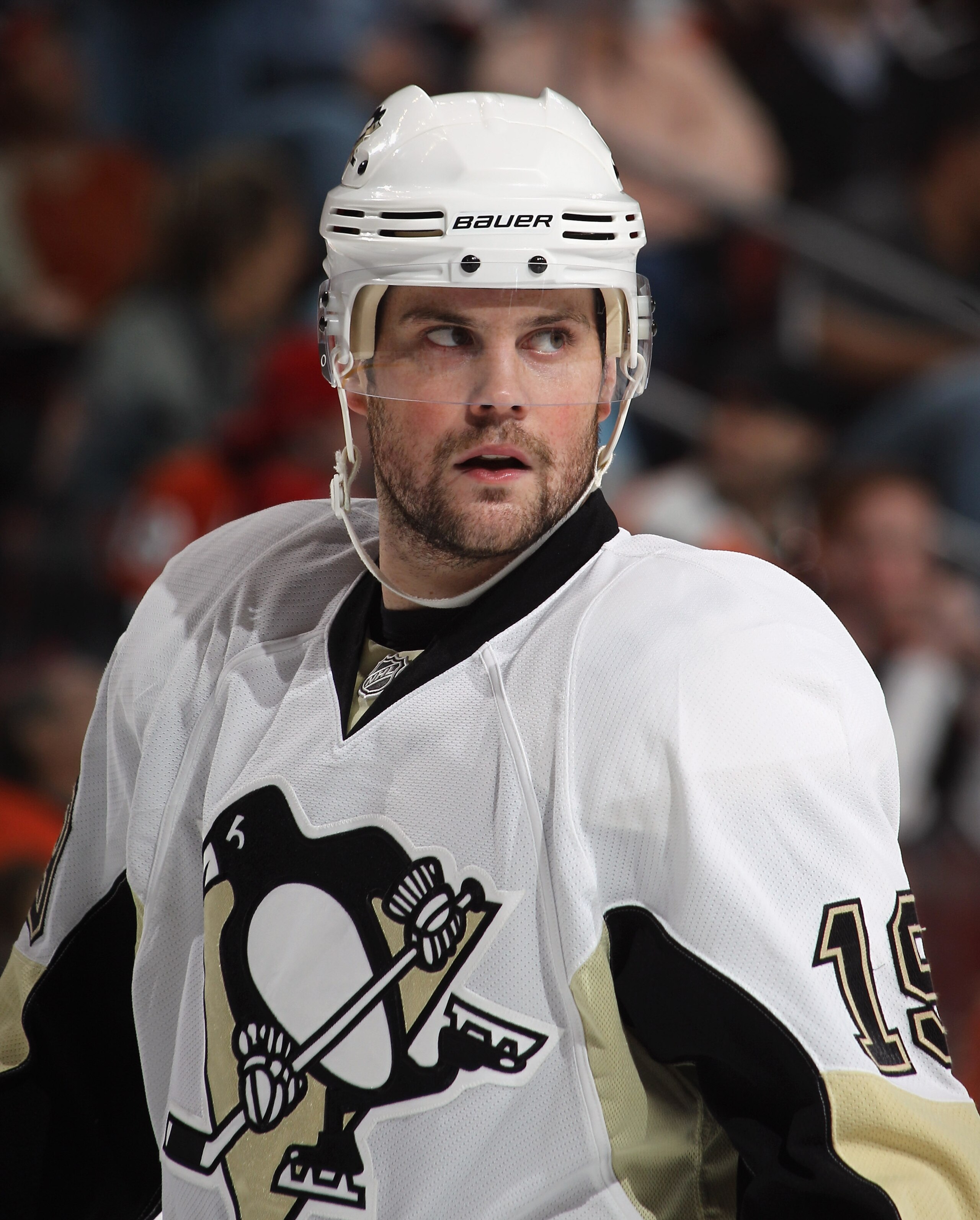 PHILADELPHIA - OCTOBER 16:  Mike Comrie #19 of the Pittsburgh Penguins skates against the Philadelphia Flyers at the Wells Fargo Center on October 16, 2010 in Philadelphia, Pennsylvania.  (Photo by Bruce Bennett/Getty Images)