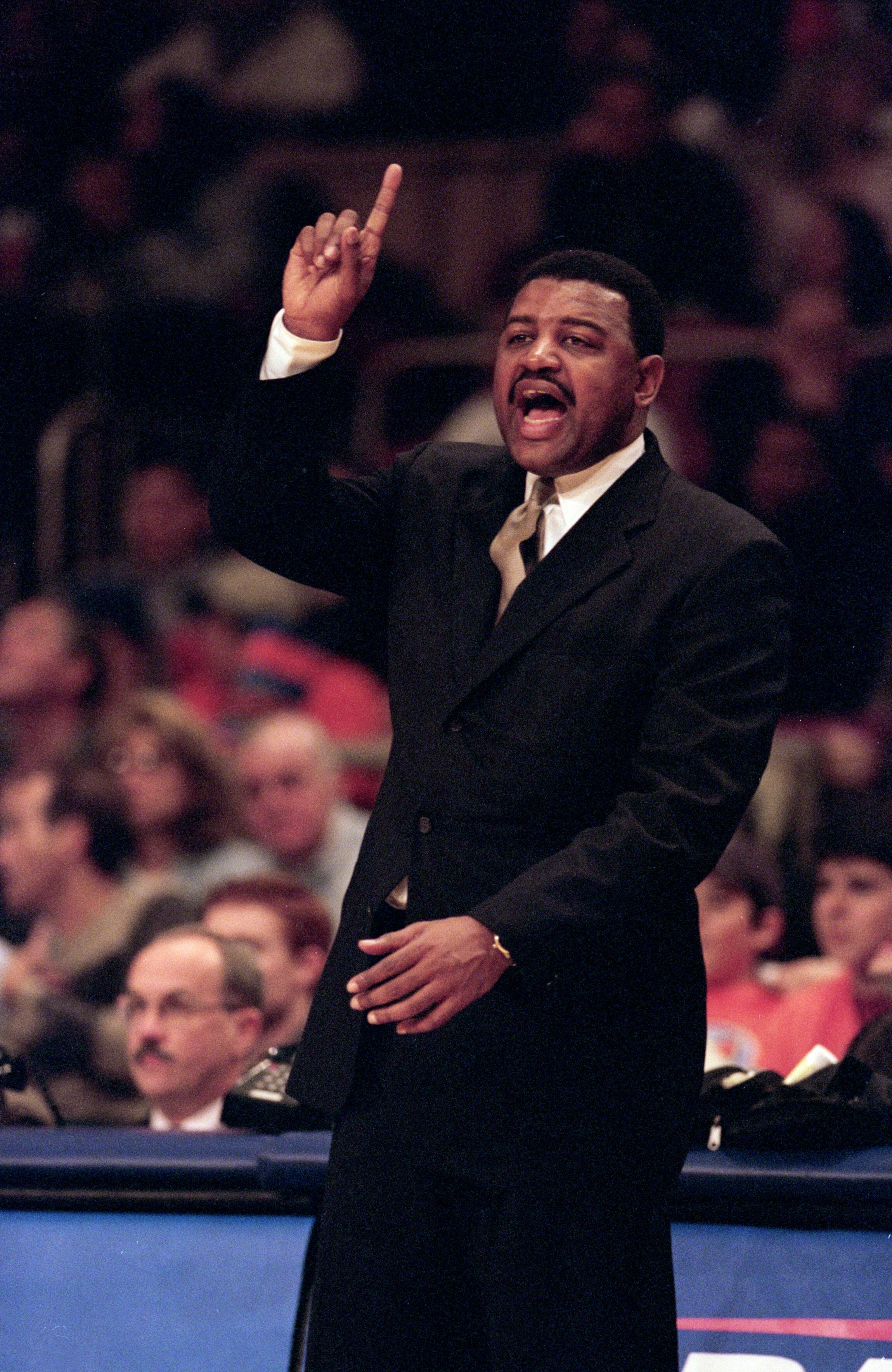 23 Apr 2000: Head Coach Butch Carter of the Toronto Raptors yells from the sidelines during the NBA Eastern Conference Round One Game against the New York Knicks at Madison Square Garden in New York New York. The Knicks defeated the Raptors 92-88 .   Mand