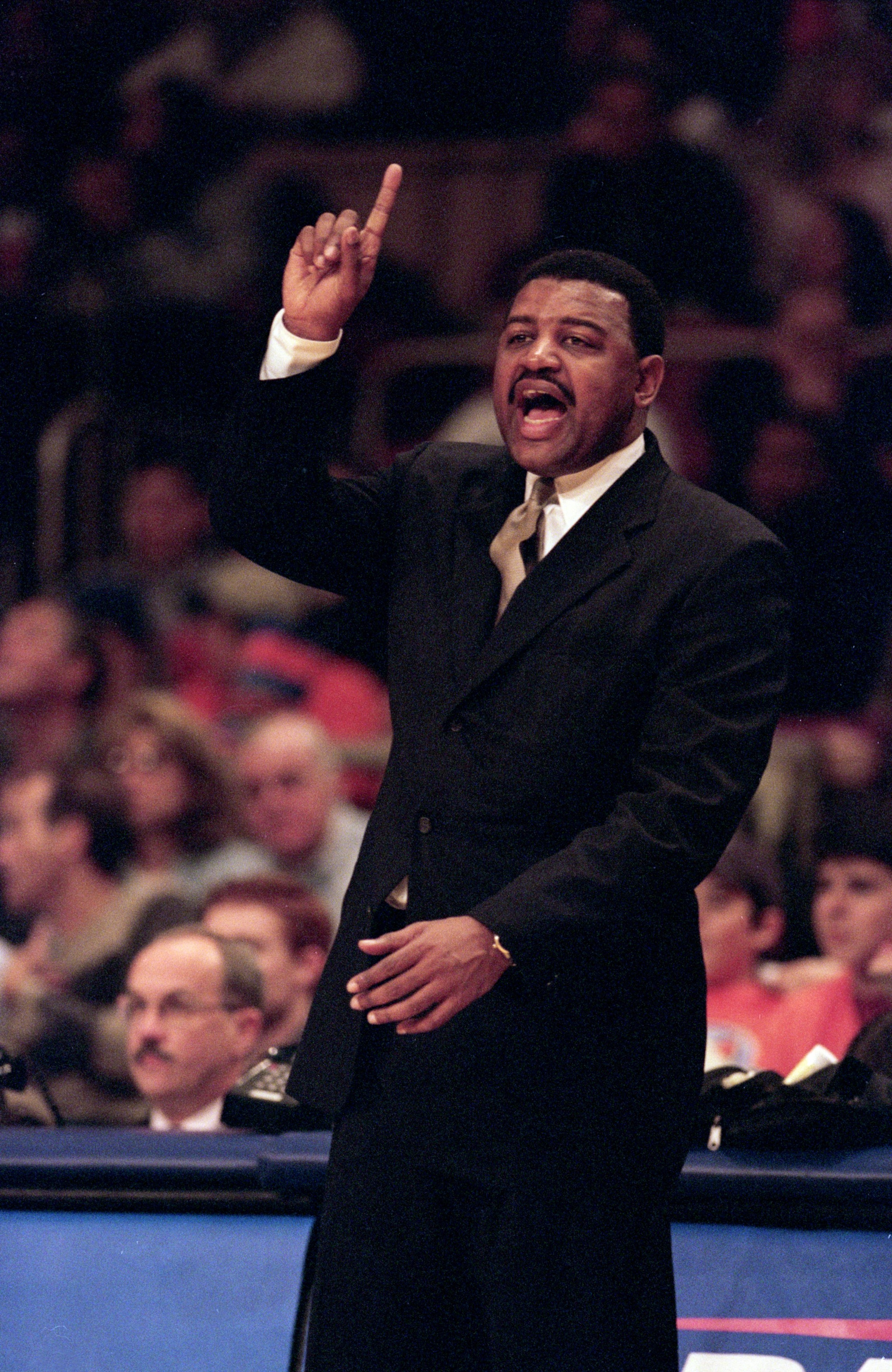 23 Apr 2000: Head Coach Butch Carter of the Toronto Raptors yells from the sidelines during the NBA Eastern Conference Round One Game against the New York Knicks at Madison Square Garden in New York New York. The Knicks defeated the Raptors 92-88 .   Mand