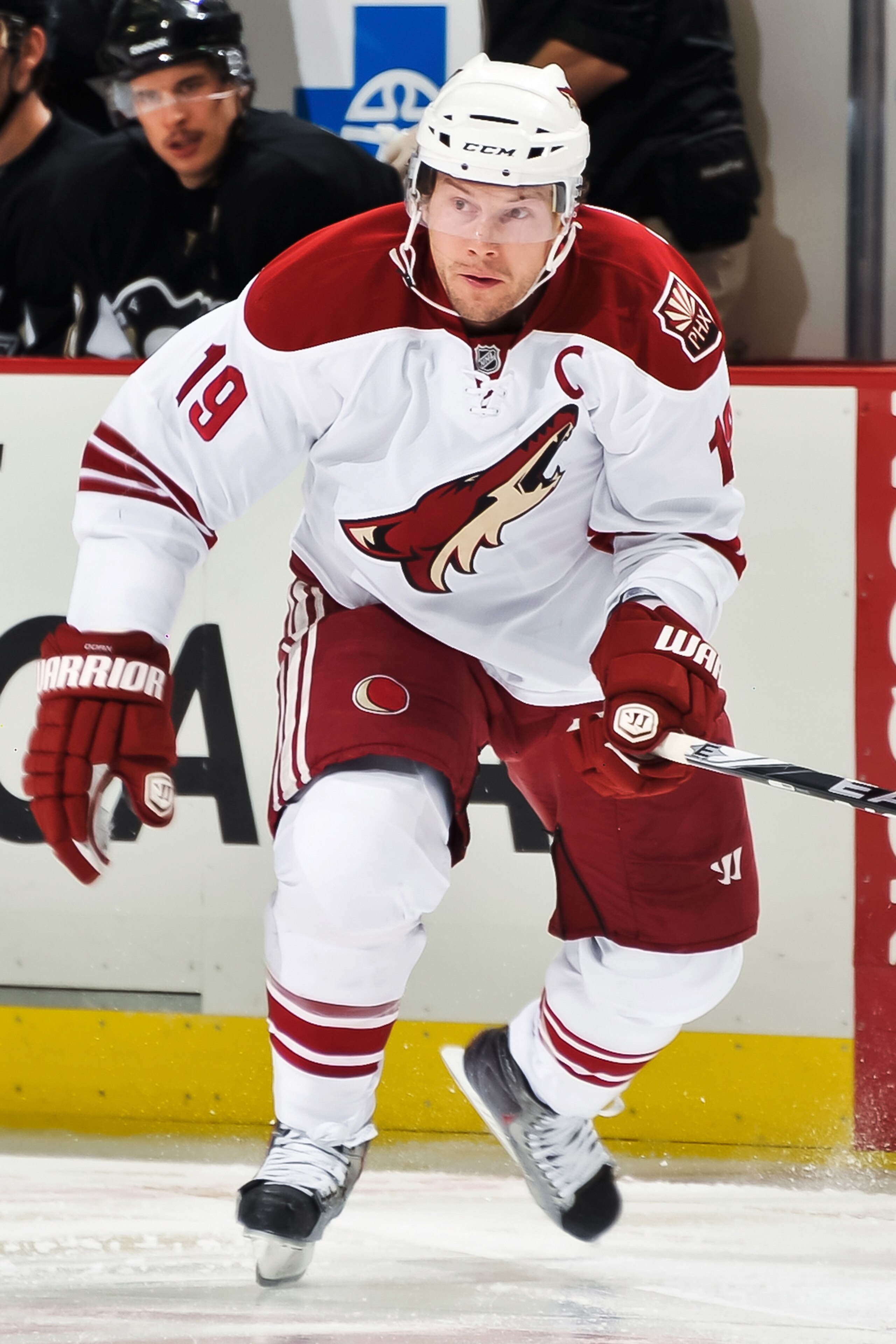 PITTSBURGH, PA - DECEMBER 20:  Shane Doan #19 of the Phoenix Coyotes skates against the Pittsburgh Penguins on December 20, 2010 at CONSOL Energy Center in Pittsburgh, Pennsylvania.  (Photo by Jamie Sabau/Getty Images)