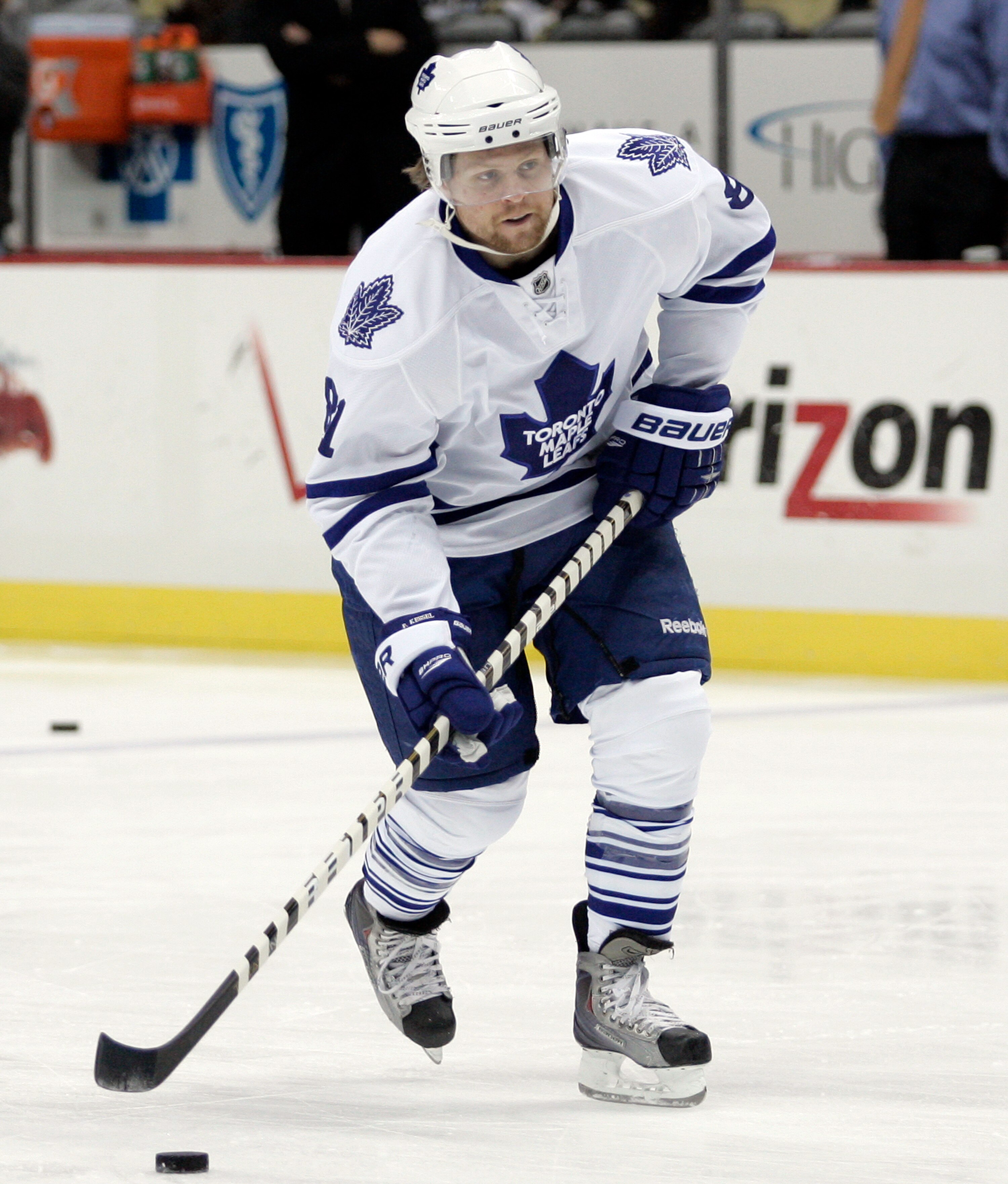 PITTSBURGH, PA - DECEMBER 08:  Phil Kessel #81 of the Toronto Maple Leafs skates against the Pittsburgh Penguins at Consol Energy Center on December 8, 2010 in Pittsburgh, Pennsylvania.  Penguins defeated the Maple Leafs 5-2.  (Photo by Justin K. Aller/Ge