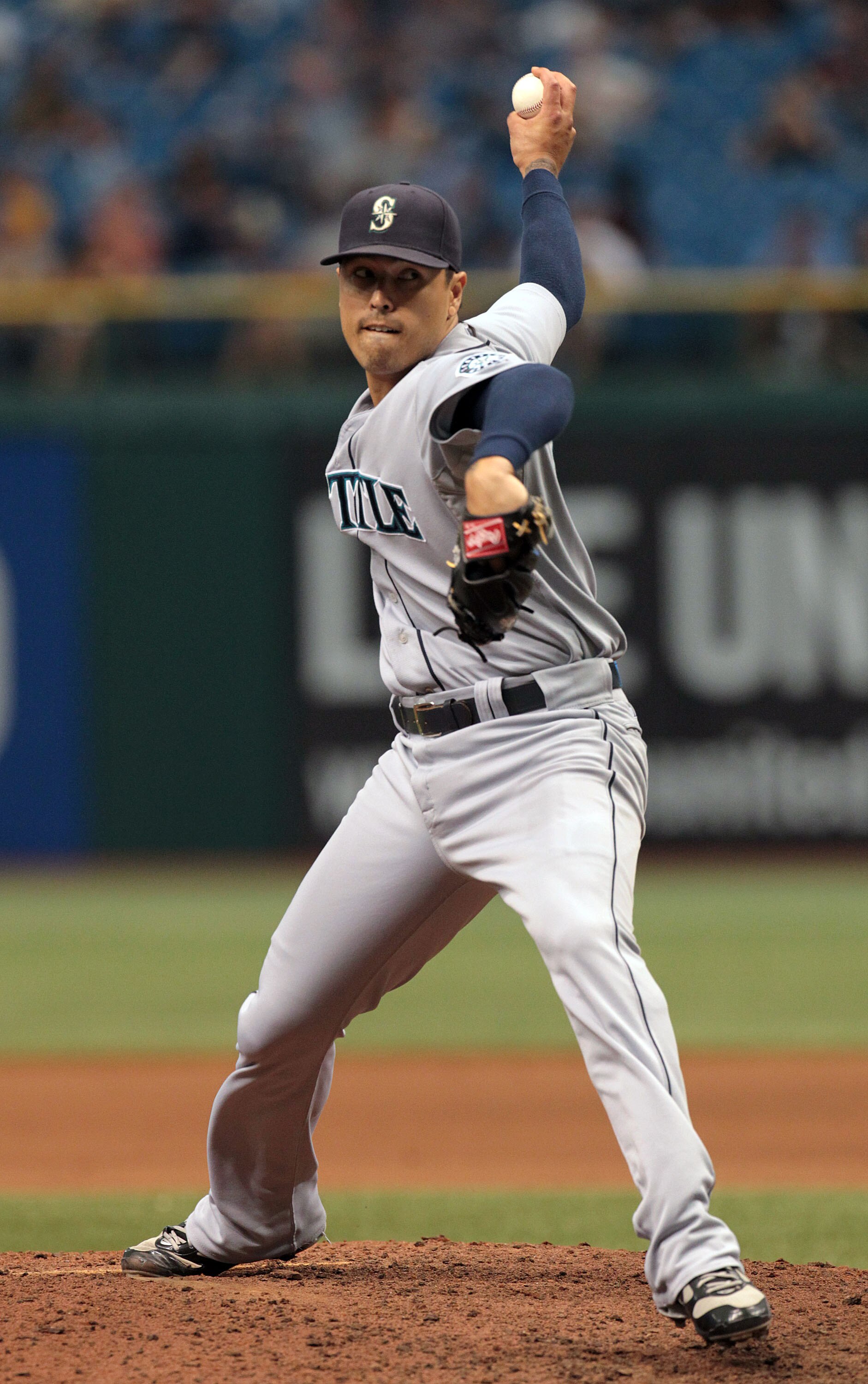 ST PETERSBURG, FL - SEPTEMBER 26: Pitcher Brandon League #43 of the Seattle Mariners delivers a pitch against the Tampa Bay Rays at Tropicana Field on September 26, 2010 in St. Petersburg, Florida. (Photo by Eliot J. Schechter/Getty Images)