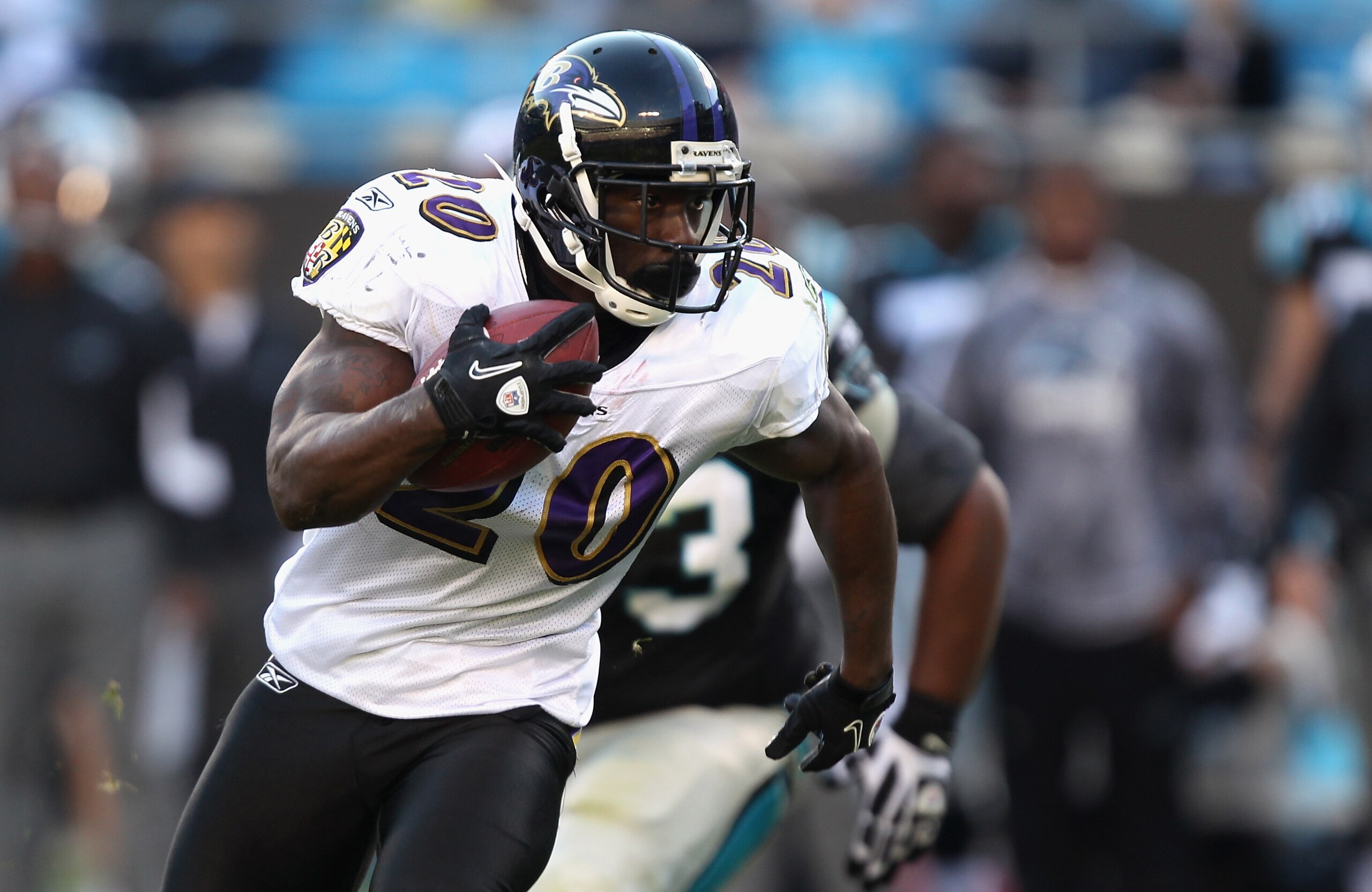 CHARLOTTE, NC - NOVEMBER 21:  Ed Reed #20 of the Baltimore Ravens against the Carolina Panthers at Bank of America Stadium on November 21, 2010 in Charlotte, North Carolina.  (Photo by Streeter Lecka/Getty Images)