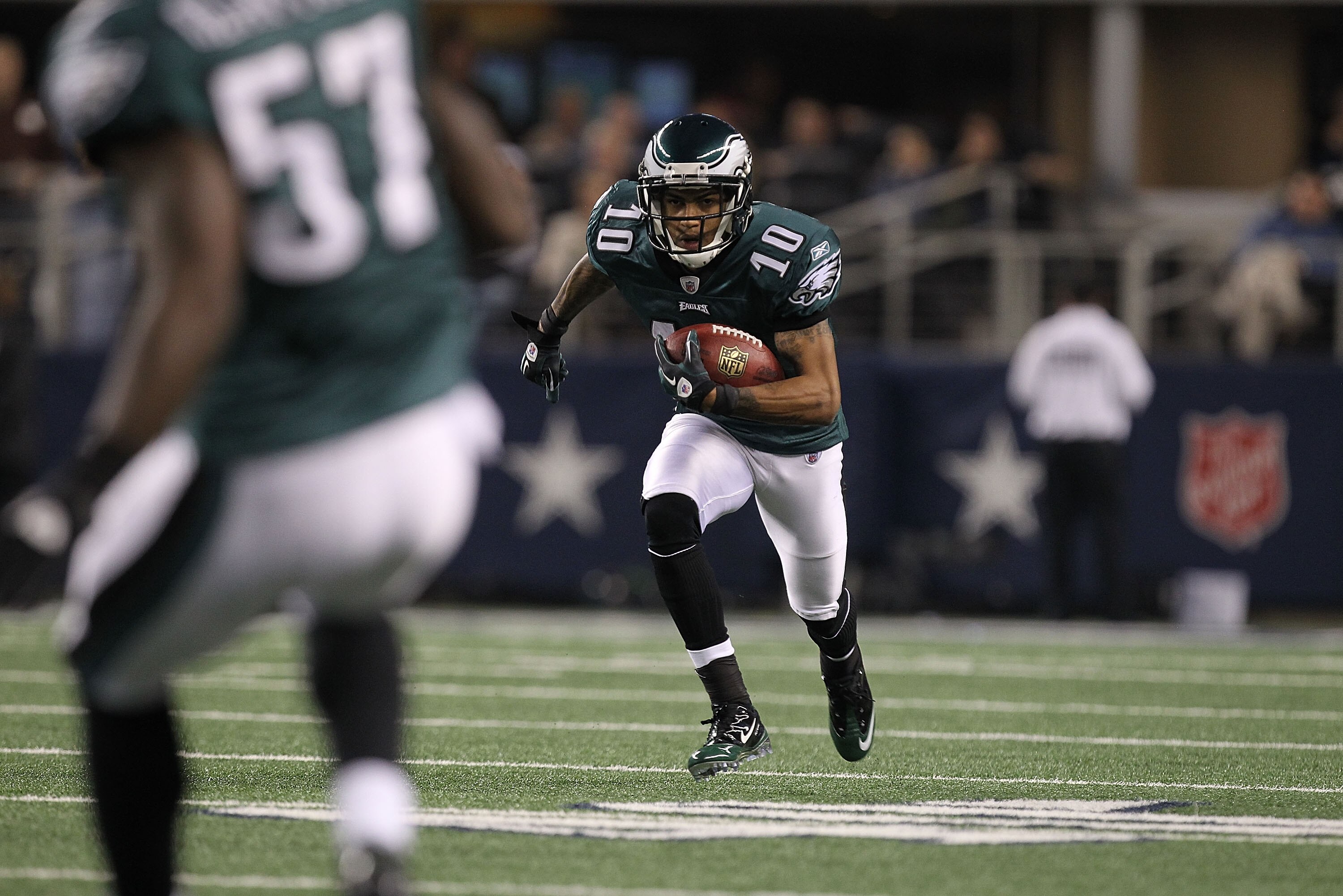 ARLINGTON, TX - DECEMBER 12:  Wide receiver DeSean Jackson #10 of the Philadelphia Eagles at Cowboys Stadium on December 12, 2010 in Arlington, Texas.  (Photo by Ronald Martinez/Getty Images)