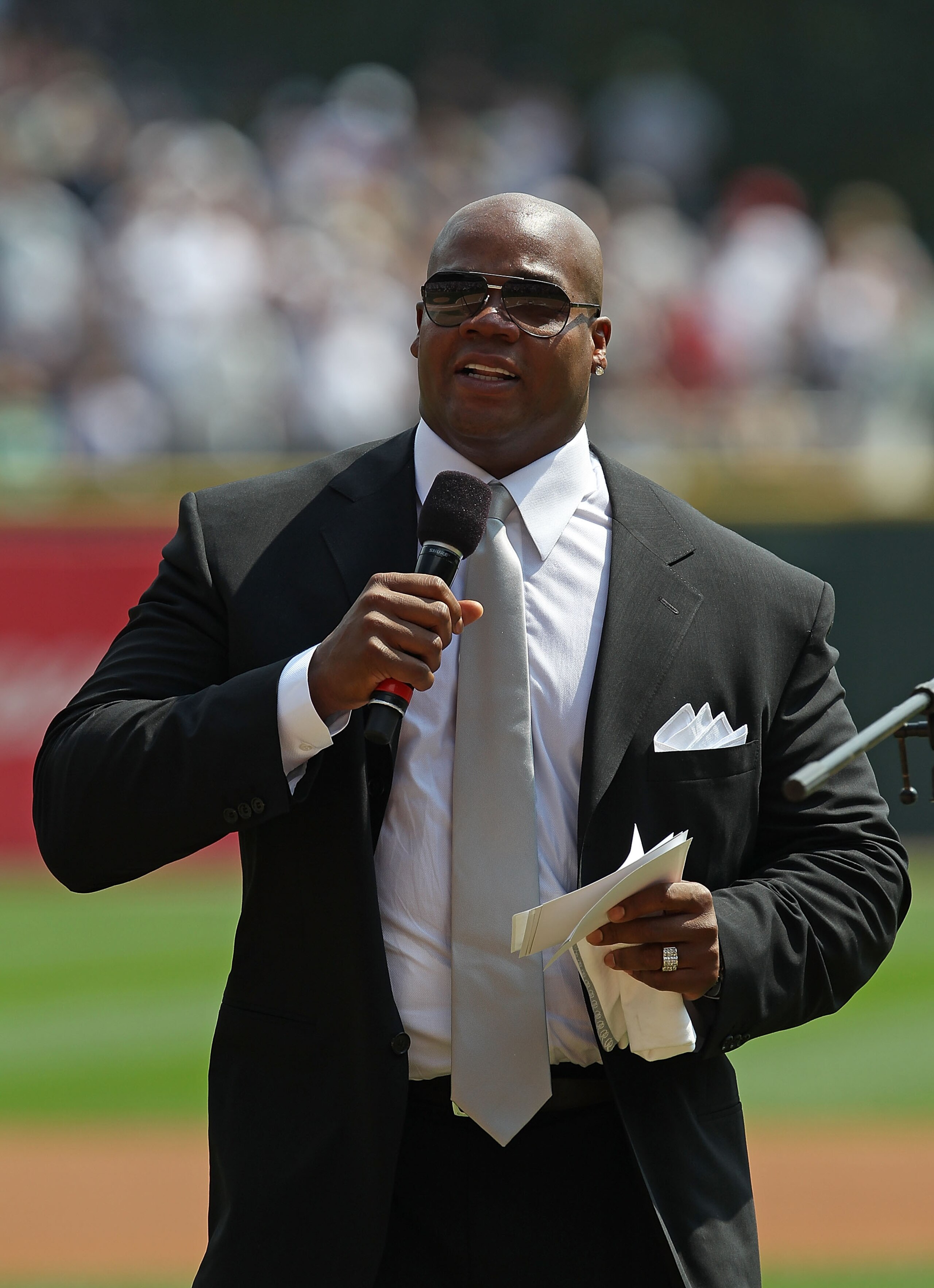 CHICAGO - AUGUST 29: Former player Frank Thomas of the Chicago White Sox speaks to the crowd as the White Sox retire his number 35 during a ceremony before a game against the New York Yankees at U.S. Cellular Field on August 29, 2010 in Chicago, Illinois.