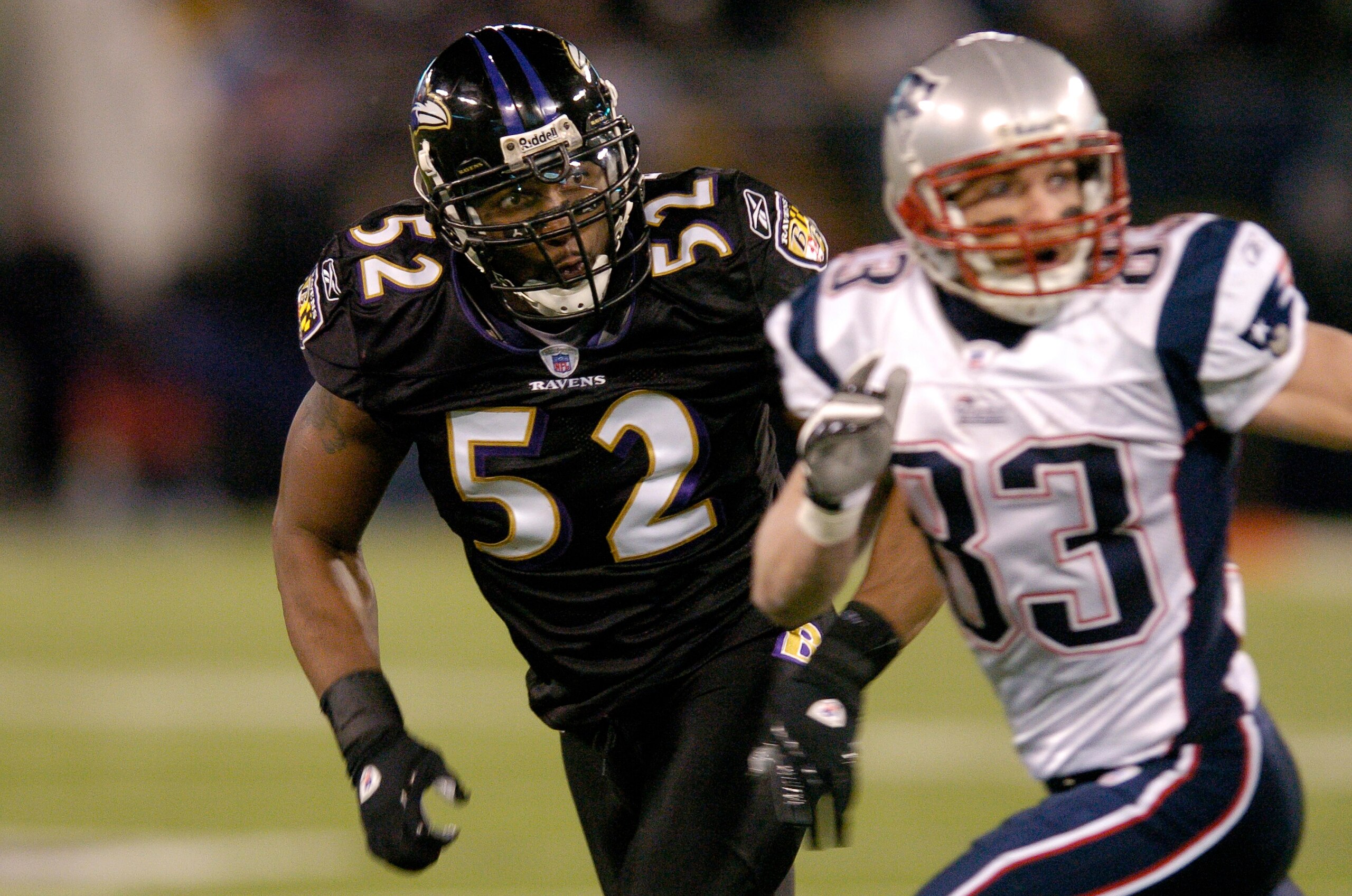 BALTIMORE - DECEMBER 3: Ray Lewis #52 of the Baltimore Ravens covers Wes Welker #83 of the New England Patriots at M&T Bank Stadium December 3, 2007 in Baltimore, Maryland. (Photo by Greg Fiume/Getty Images) BALTIMORE - DECEMBER 3: Ray Lewis #52 of the Baltimore Ravens covers Wes Welker #83 of the New England Patriots at M&T Bank Stadium December 3, 2007 in Baltimore, Maryland. (Photo by Greg Fiume/Getty Images)