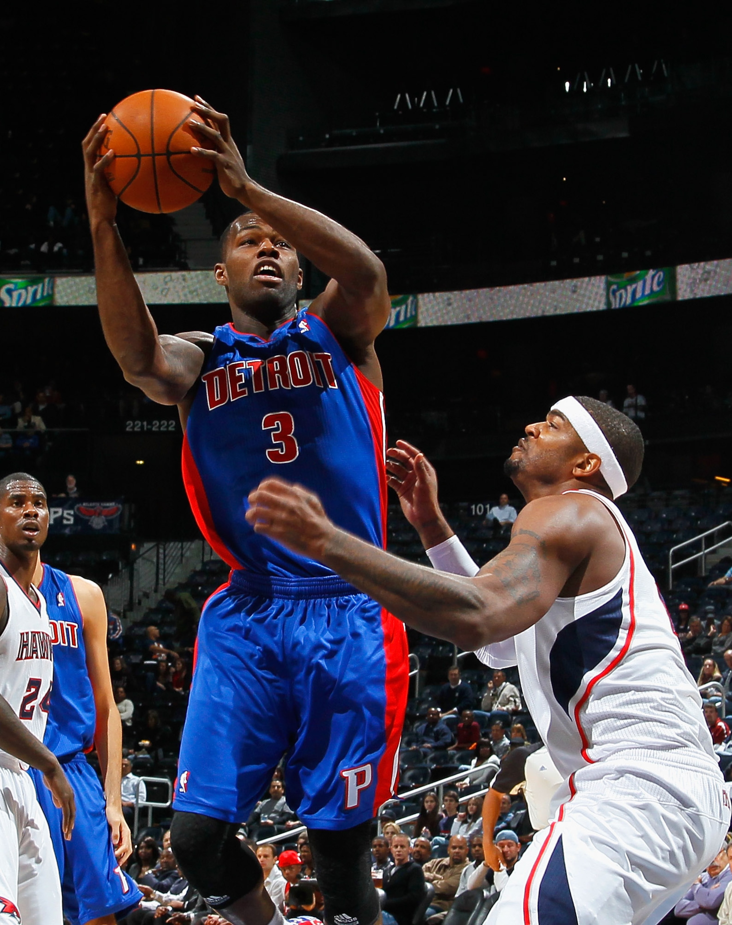 ATLANTA - NOVEMBER 03:  Rodney Stuckey #3 of the Detroit Pistons drives against Josh Smith #5 of the Atlanta Hawks at Philips Arena on November 3, 2010 in Atlanta, Georgia.  NOTE TO USER: User expressly acknowledges and agrees that, by downloading and/or