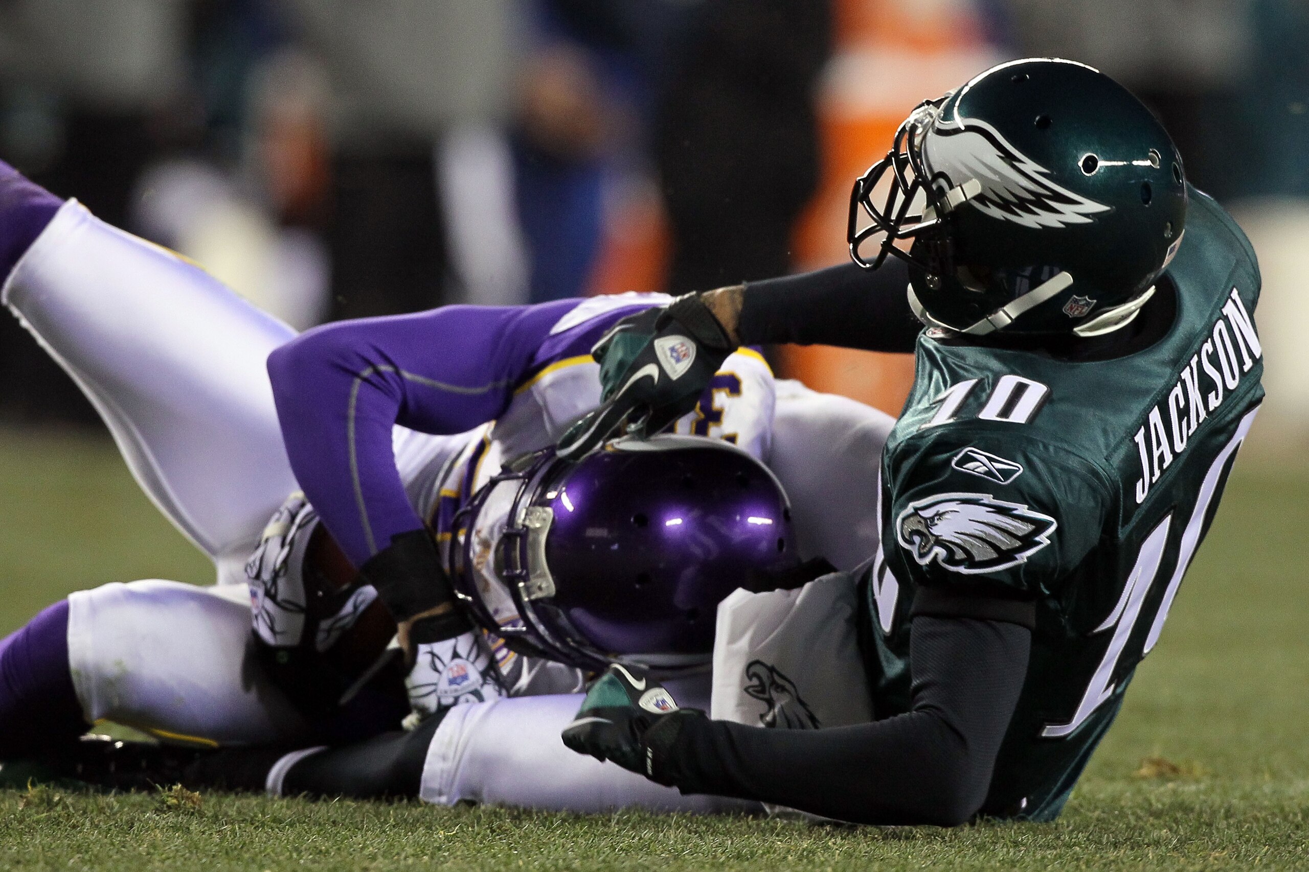 PHILADELPHIA, PA - DECEMBER 28:  Husain Abdullah #39 of the Minnesota Vikings intercepts a pass intended for DeSean Jackson #10 of the Philadelphia Eagles at Lincoln Financial Field on December 26, 2010 in Philadelphia, Pennsylvania.  (Photo by Jim McIsaa
