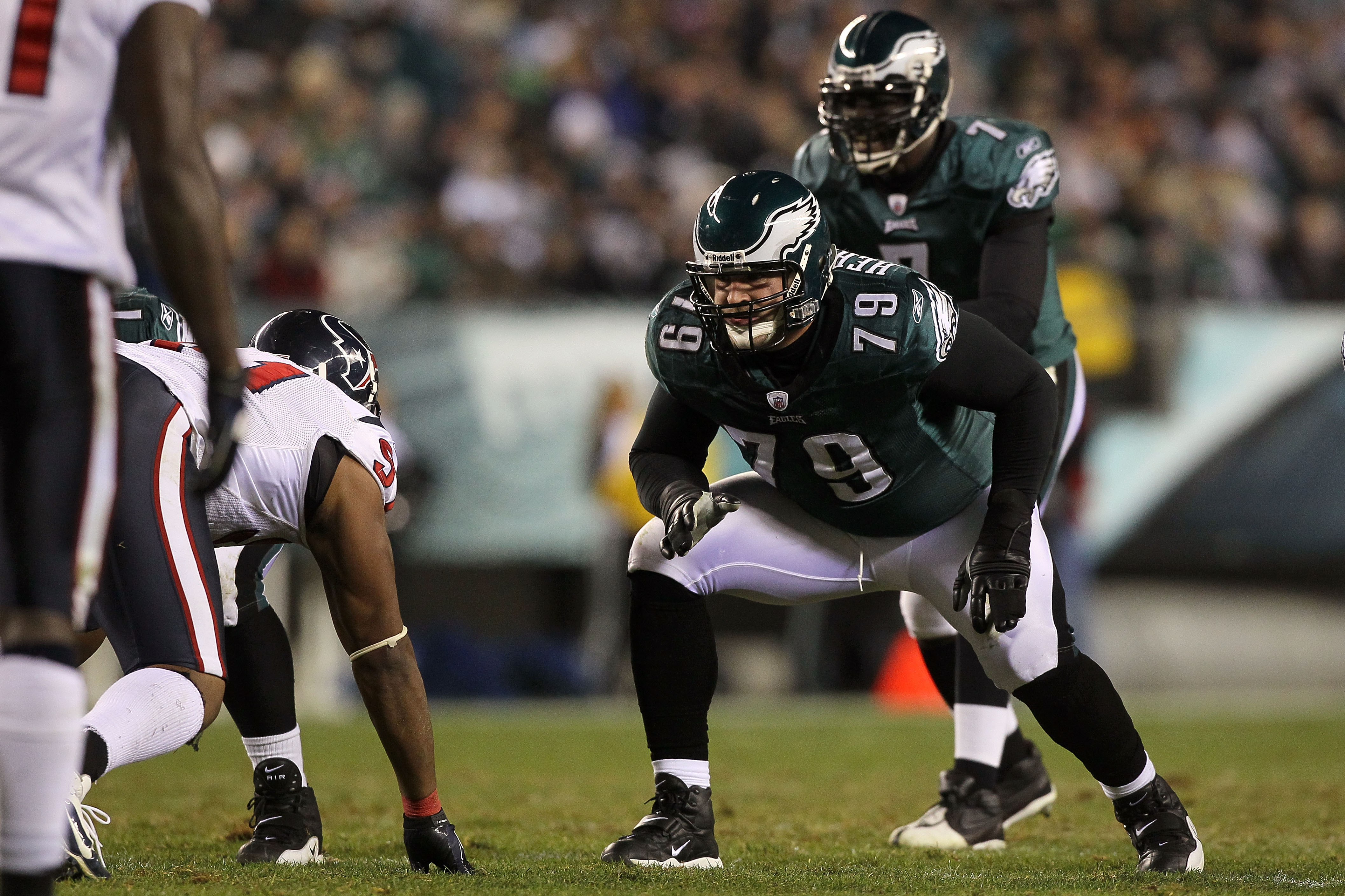PHILADELPHIA, PA - DECEMBER 02:  Offensive guard Todd Herremans #79 of the Philadelphia Eagles gets set in his stance against the Houston Texans at Lincoln Financial Field on December 2, 2010 in Philadelphia, Pennsylvania.  (Photo by Jim McIsaac/Getty Ima