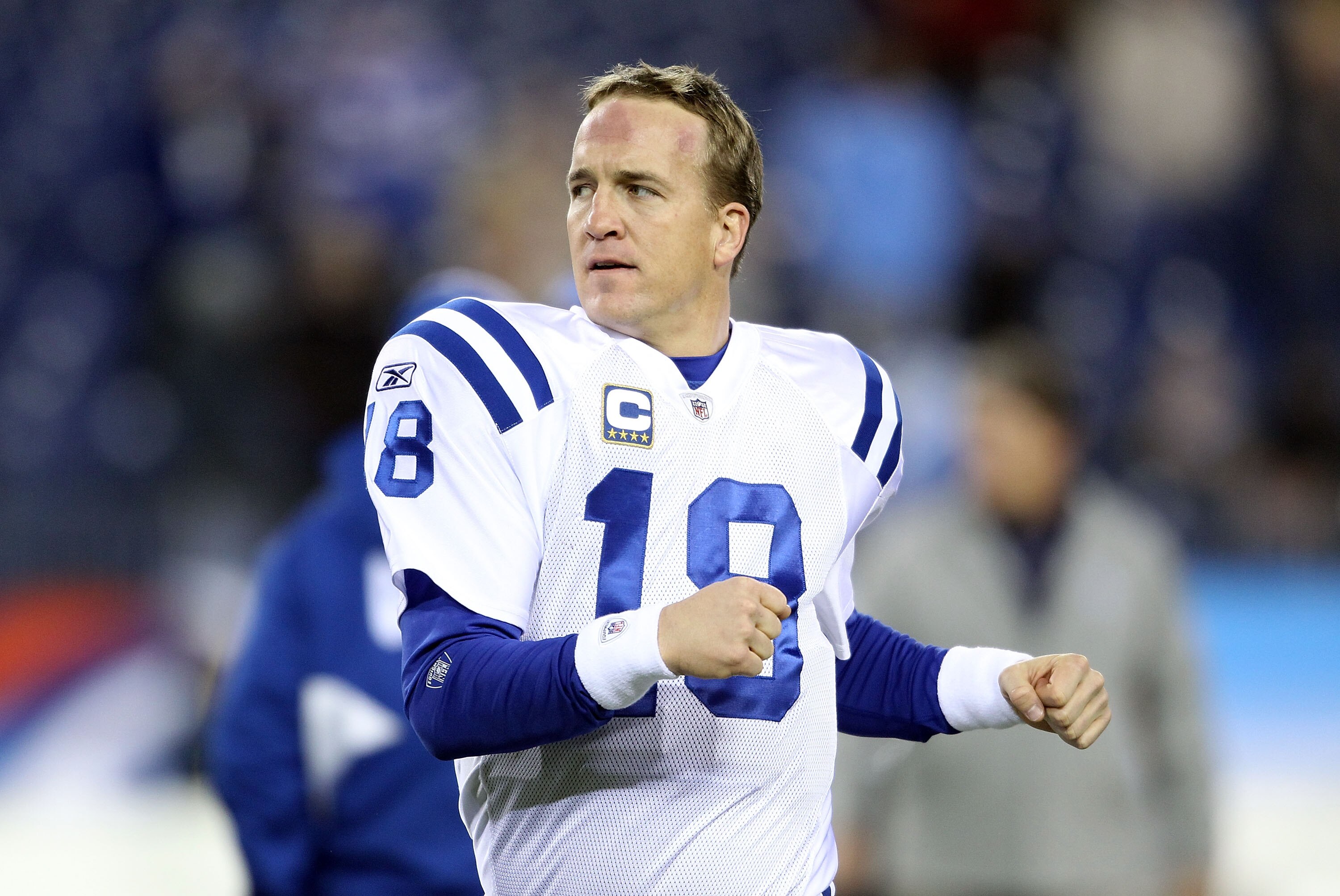 NASHVILLE, TN - DECEMBER 09:  Peyton Manning #18 of the Indianapolis Colts stretches before the NFL game against the Tennessee Titans  at LP Field on December 9, 2010 in Nashville, Tennessee.  (Photo by Andy Lyons/Getty Images)