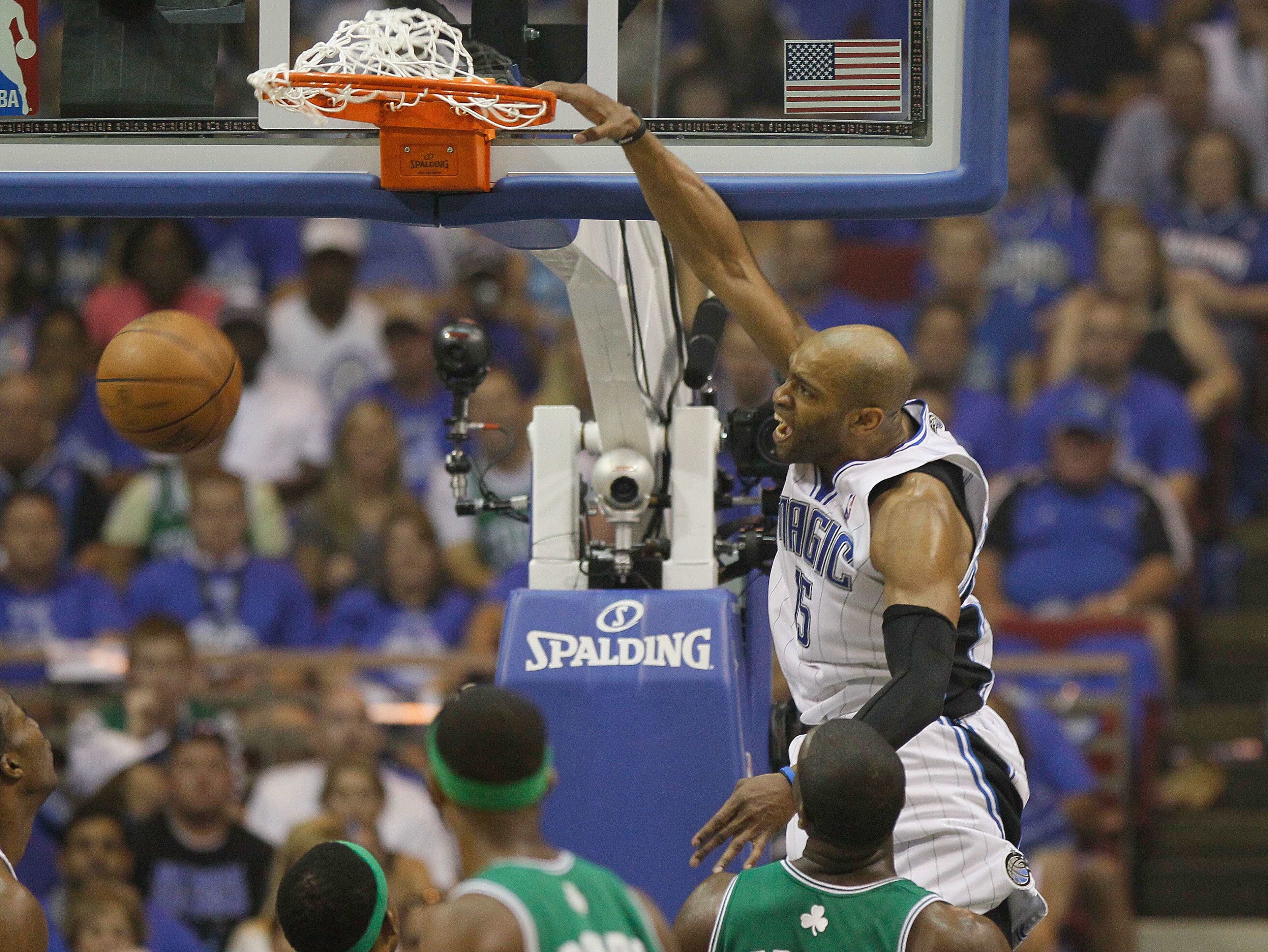 ORLANDO, FL - MAY 16:  Vince Carter #15 of the Orlando Magic dunks against the Boston Celtics in Game One of the Eastern Conference Finals during the 2010 NBA Playoffs at Amway Arena on May 16, 2010 in Orlando, Florida.  NOTE TO USER: User expressly ackno