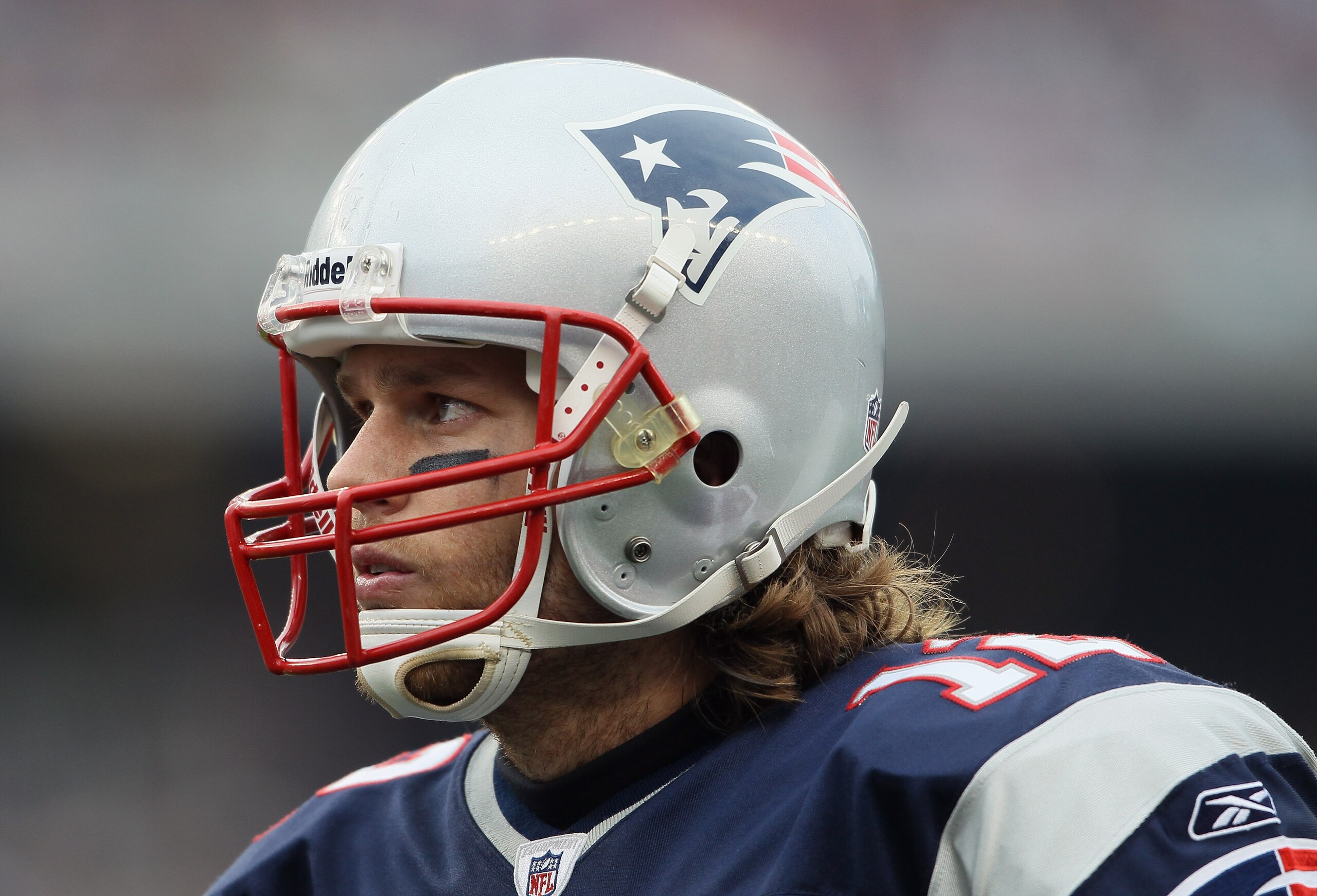 FOXBORO, MA - JANUARY 02: Tom Brady #12 of the New England Patriots looks on in the first half against the Miami Dolphins on January 2, 2011 at Gillette Stadium in Foxboro, Massachusetts. (Photo by Elsa/Getty Images) FOXBORO, MA - JANUARY 02: Tom Brady #12 of the New England Patriots looks on in the first half against the Miami Dolphins on January 2, 2011 at Gillette Stadium in Foxboro, Massachusetts. (Photo by Elsa/Getty Images)