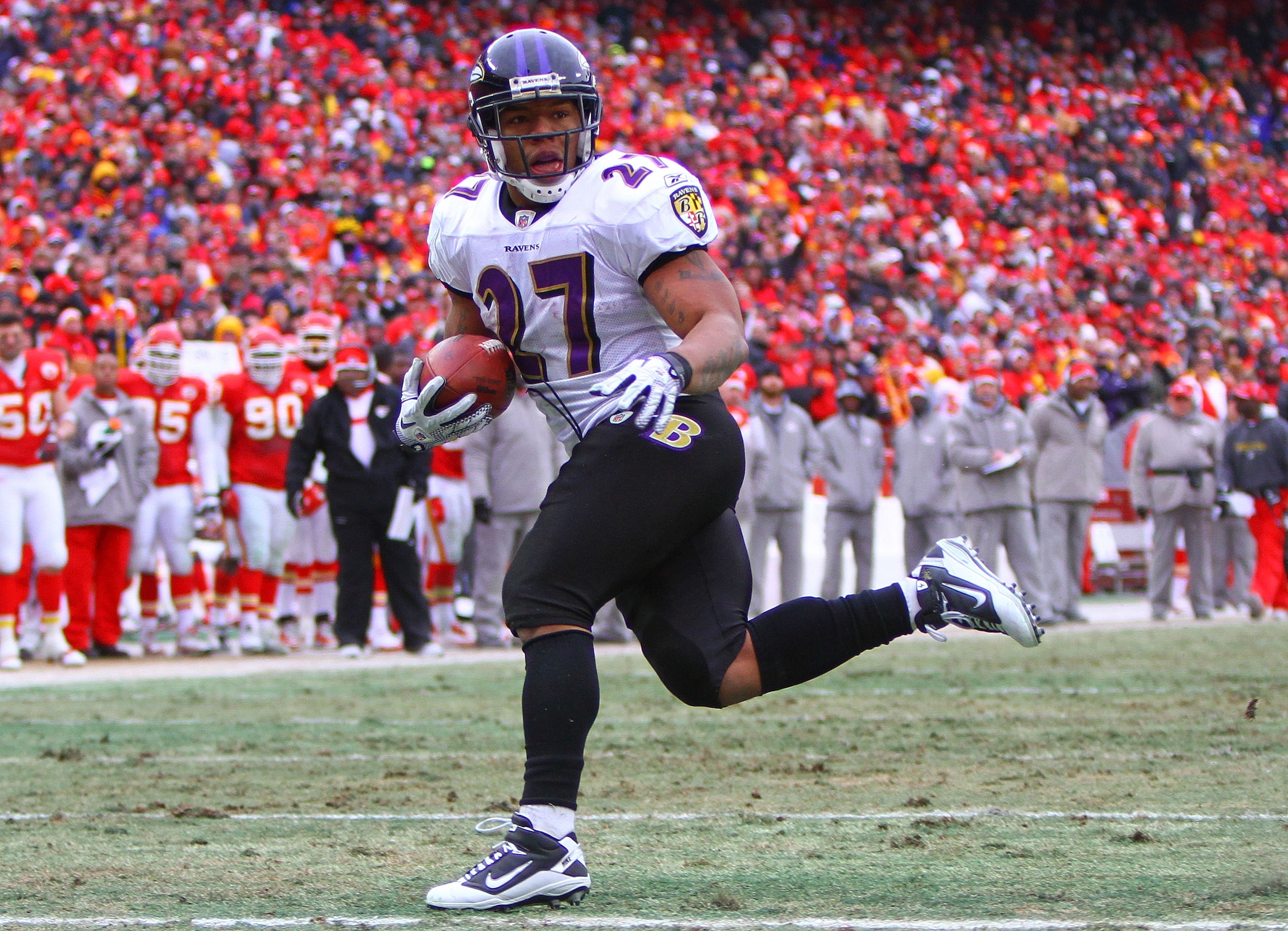 KANSAS CITY, MO - JANUARY 09:  Running back Ray Rice #27 of the Baltimore Ravens scores a touchdown against the Kansas City Chiefs in the second quarter of their 2011 AFC wild card playoff game at Arrowhead Stadium on January 9, 2011 in Kansas City, Misso