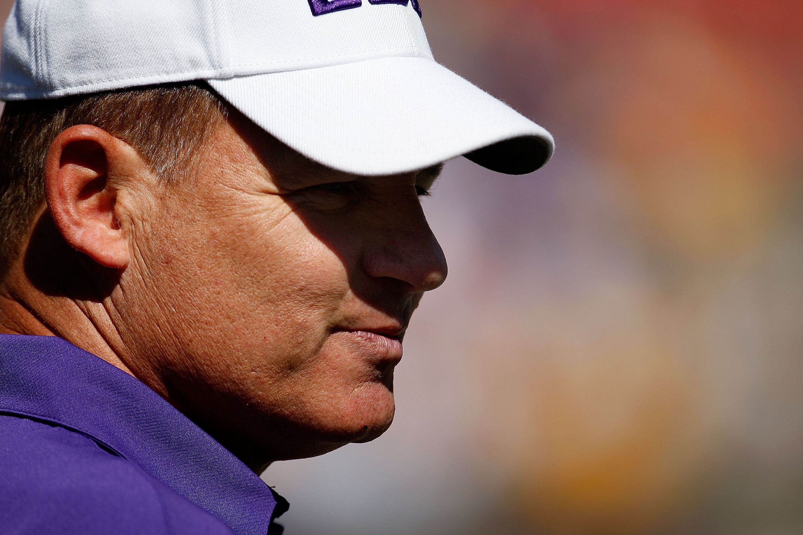 ATHENS, GA - OCTOBER 03:  Head coach Les Miles of the Louisiana State University Tigers against the Georgia Bulldogs at Sanford Stadium on October 3, 2009 in Athens, Georgia.  (Photo by Kevin C. Cox/Getty Images)