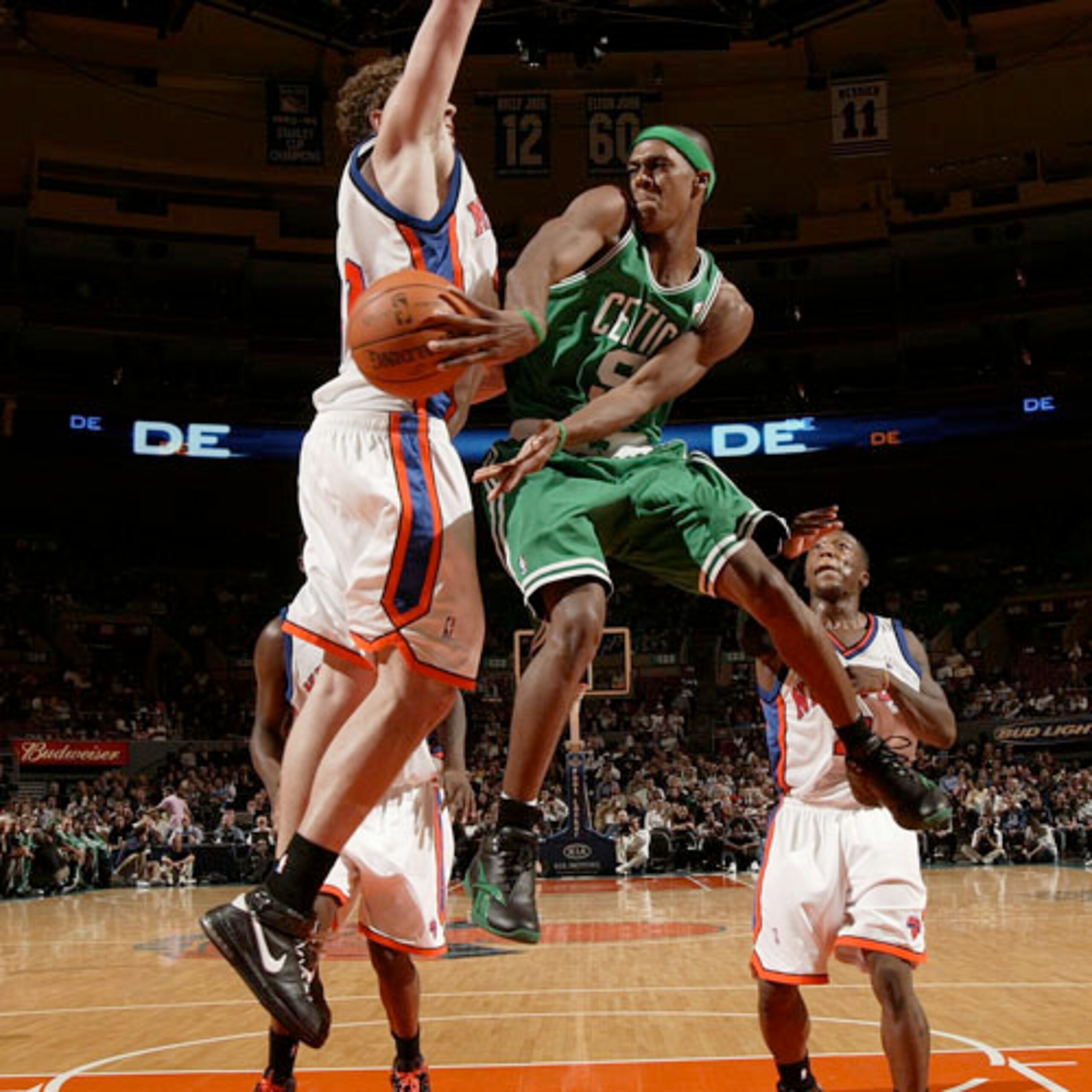 Rondo can drop dimes with the best of them. Rondo can drop dimes with the best of them.