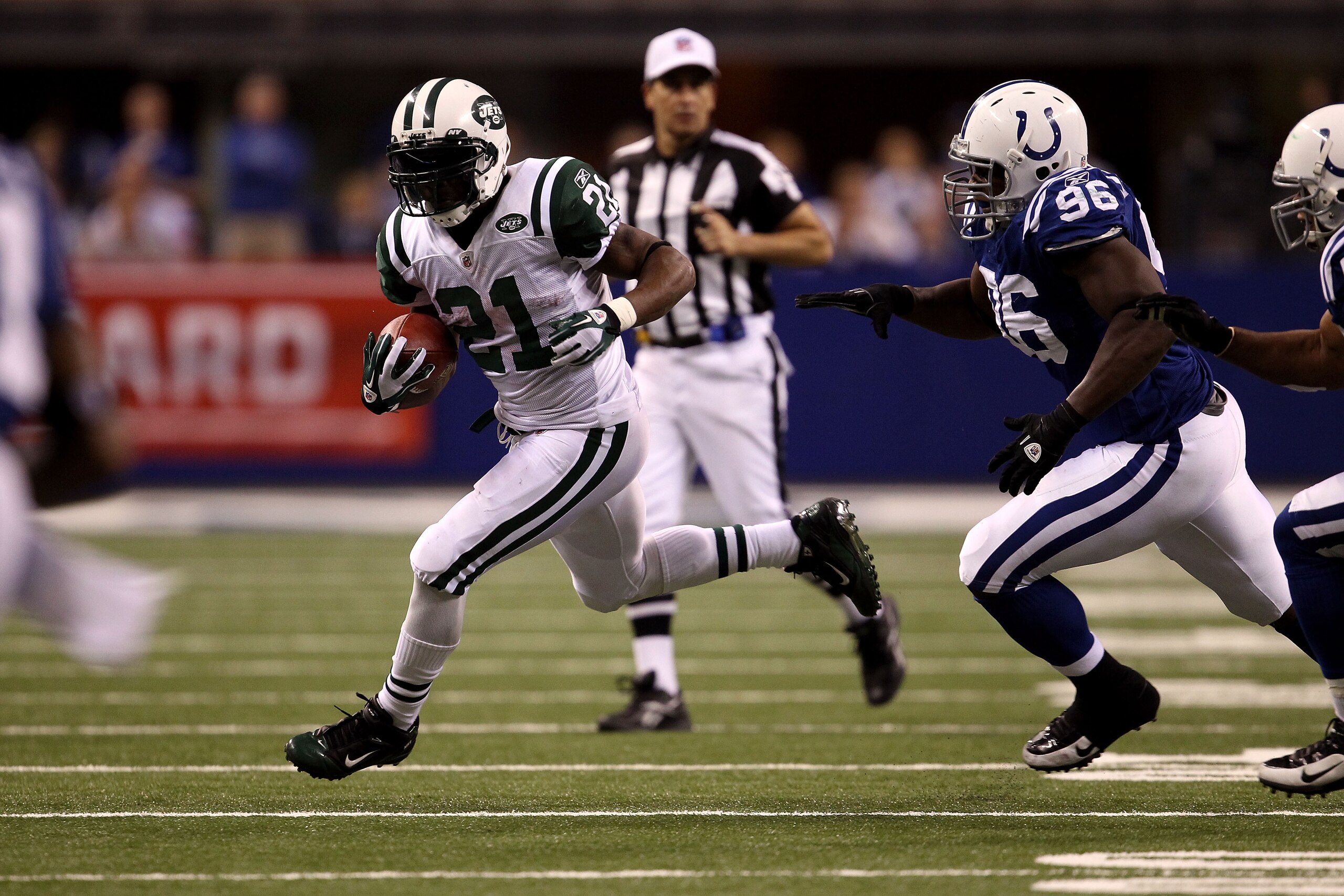 INDIANAPOLIS, IN - JANUARY 08:  LaDainian Tomlinson #21 of the New York Jets against the Indianapolis Colts during their 2011 AFC wild card playoff game at Lucas Oil Stadium on January 8, 2011 in Indianapolis, Indiana. The Jets won 17-16. (Photo by Jonath
