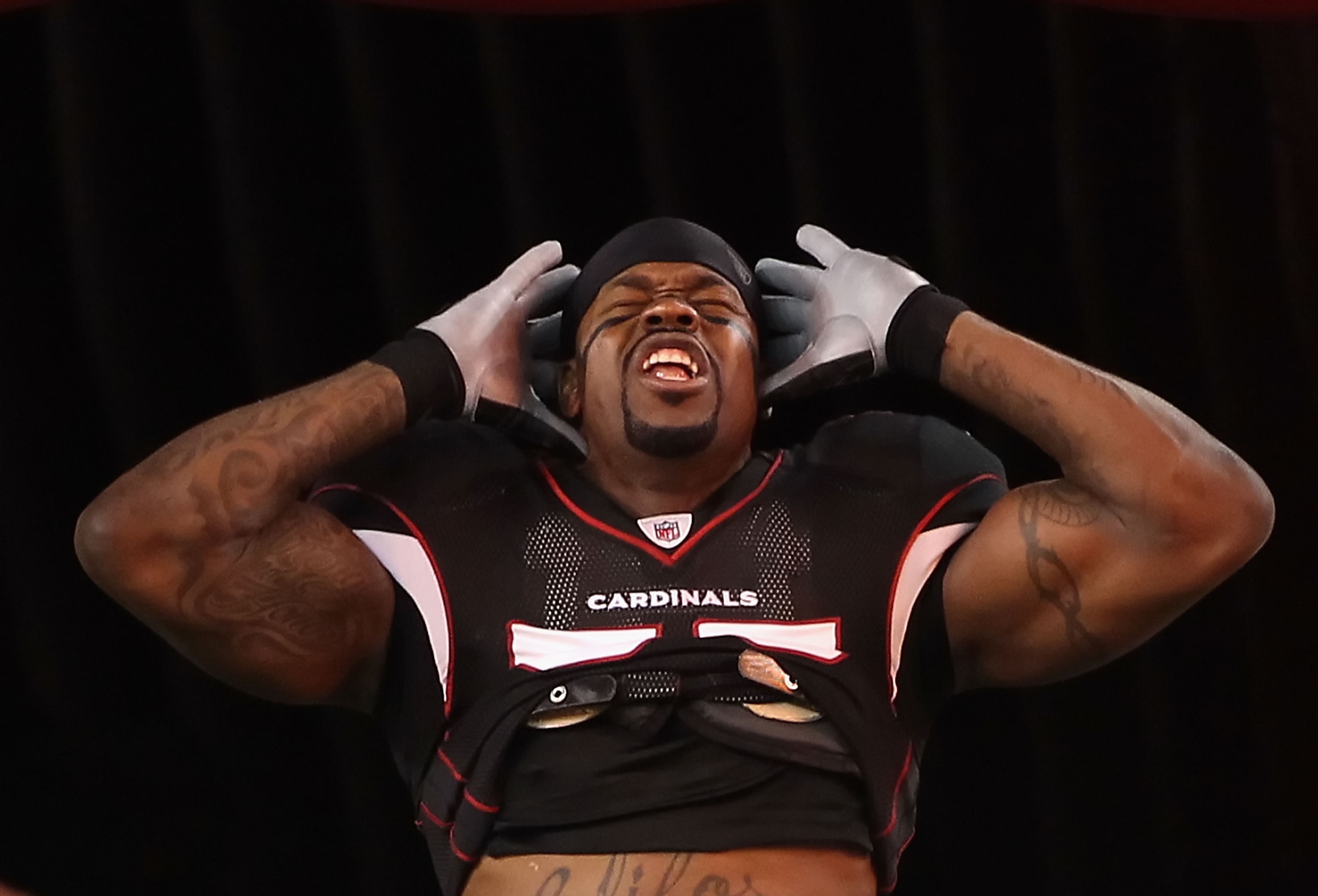 GLENDALE, AZ - NOVEMBER 29: Linebacker Joey Porter #55 of the Arizona Cardinals is introduced before the NFL game against the San Francisco 49ers at the University of Phoenix Stadium on November 29, 2010 in Glendale, Arizona. The 49ers defeated the Card GLENDALE, AZ - NOVEMBER 29: Linebacker Joey Porter #55 of the Arizona Cardinals is introduced before the NFL game against the San Francisco 49ers at the University of Phoenix Stadium on November 29, 2010 in Glendale, Arizona. The 49ers defeated the Card