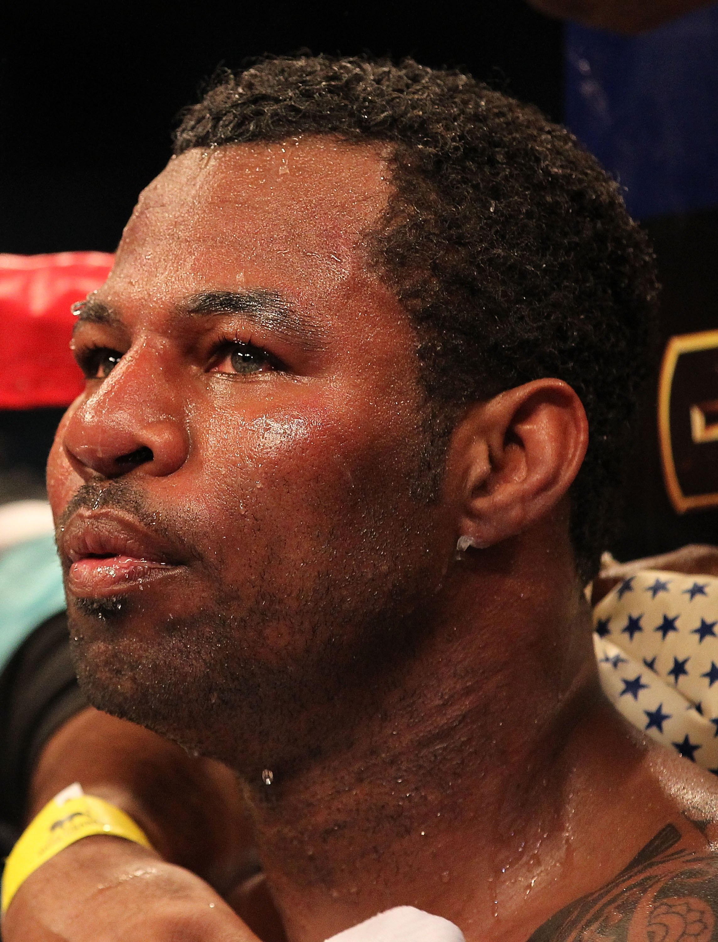 LAS VEGAS - MAY 01:  Shane Mosley looks on from his corner during a round break against Floyd Mayweather Jr. during the welterweight fight at the MGM Grand Garden Arena on May 1, 2010 in Las Vegas, Nevada.  (Photo by Jed Jacobsohn/Getty Images)