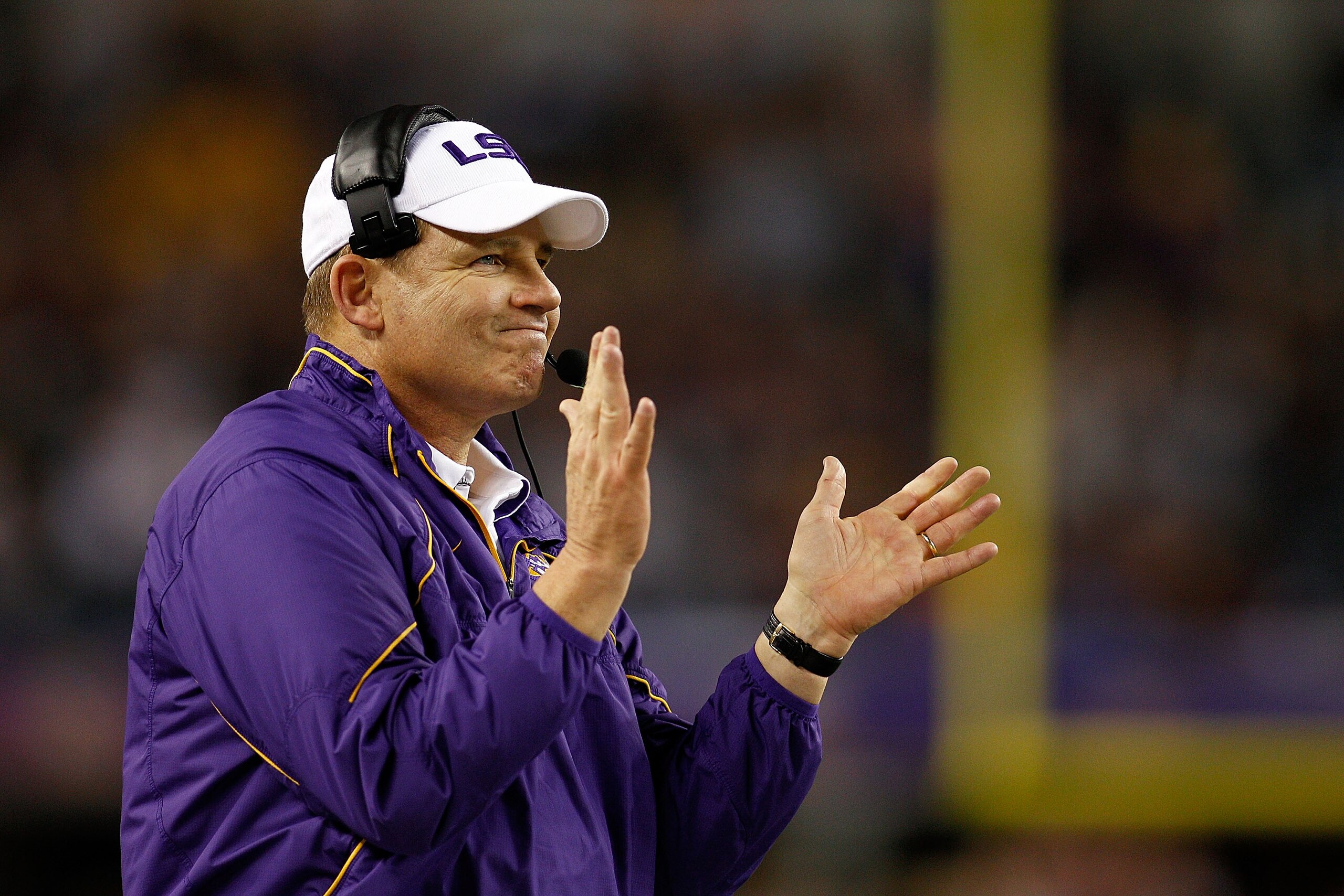 ARLINGTON, TX - JANUARY 07: Head coach Les Miles of the Louisiana State University Tigers reacts to a field goal during the game against the Texas A&M Aggies during the AT&T Cotton Bowl at Cowboys Stadium on January 7, 2011 in Arlington, Texas. (Photo b ARLINGTON, TX - JANUARY 07: Head coach Les Miles of the Louisiana State University Tigers reacts to a field goal during the game against the Texas A&M Aggies during the AT&T Cotton Bowl at Cowboys Stadium on January 7, 2011 in Arlington, Texas. (Photo b