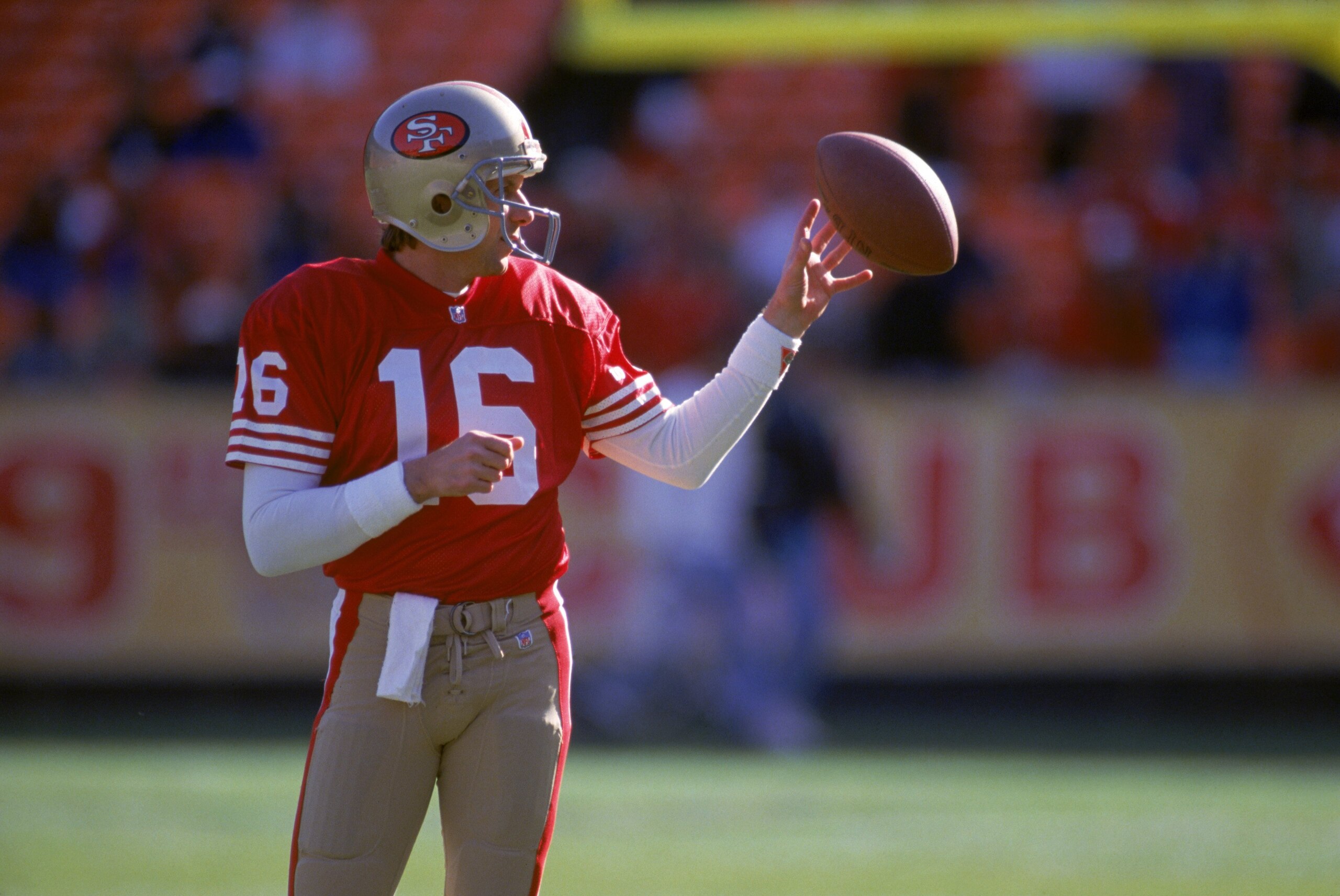 SAN FRANCISCO - DECEMBER 19:  Quarterback Joe Montana #16 of the San Francisco 49ers prepares to take on the Tampa Bay Buccaneers at Candlestick Park on December 19, 1992 in San Francisco, California.  The 49ers won 21-14.  (Photo by George Rose/Getty Ima