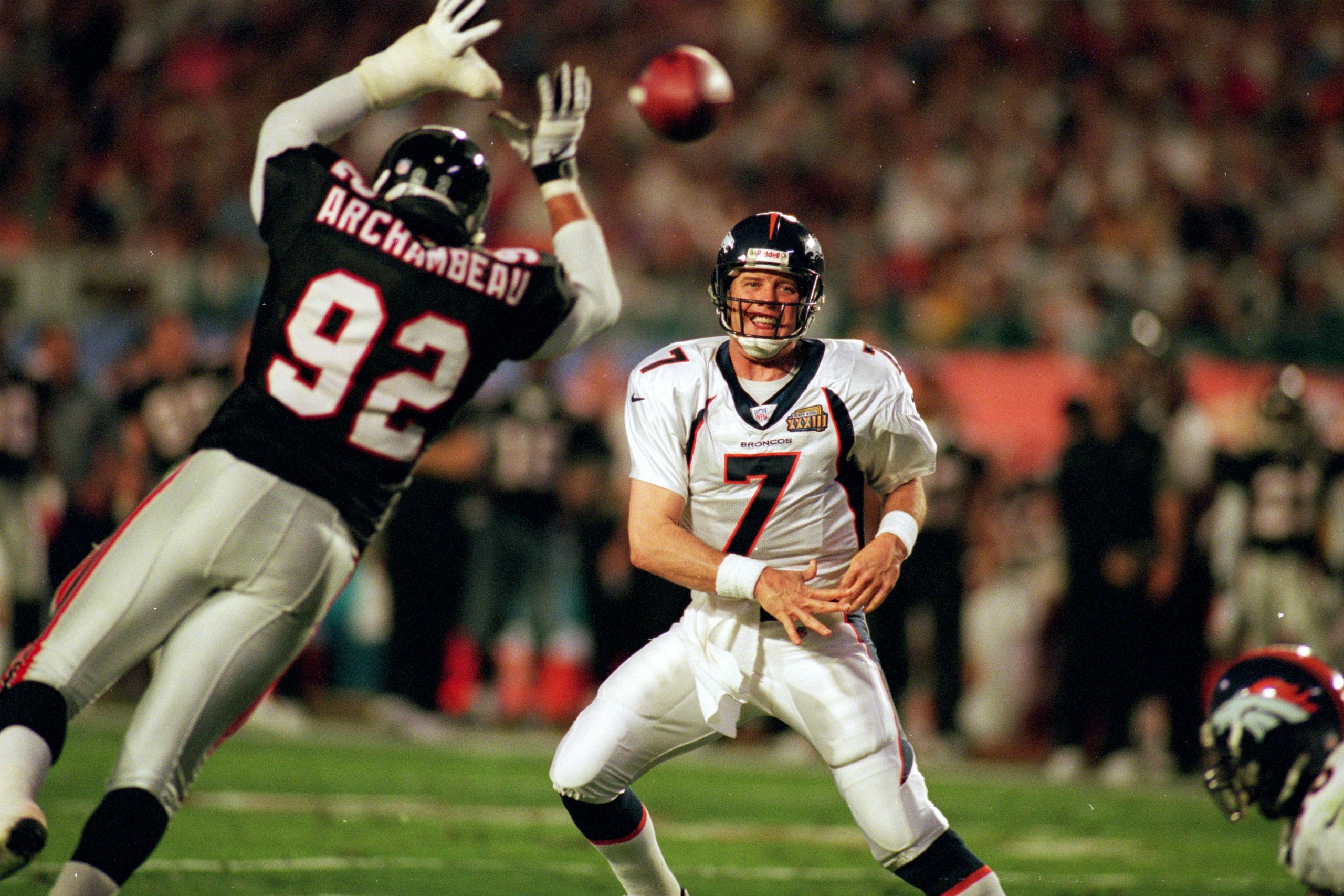 31 Jan 1999:   John Elway #7 of the Denver Broncos passes the ball during the Superbowl XXXIII against the Atlanta Falcons at the Pro Player Stadium in Miami, Florida. The Broncos defeated the Falcons 34-19. Mandatory Credit: Al Bello  /Allsport