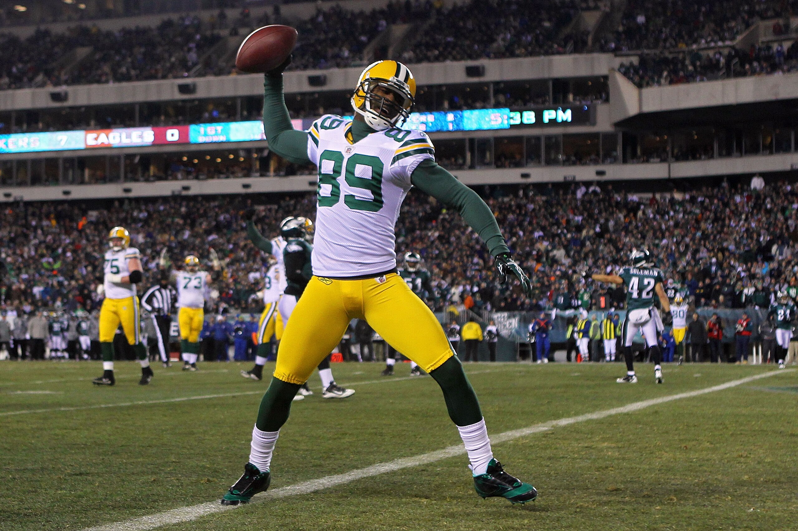 PHILADELPHIA, PA - JANUARY 09: James Jones #89 of the Green Bay Packers celebrates after scoring a touchdown in the second quarter against the Philadelphia Eagles during the 2011 NFC wild card playoff game at Lincoln Financial Field on January 9, 2011 in PHILADELPHIA, PA - JANUARY 09: James Jones #89 of the Green Bay Packers celebrates after scoring a touchdown in the second quarter against the Philadelphia Eagles during the 2011 NFC wild card playoff game at Lincoln Financial Field on January 9, 2011 in