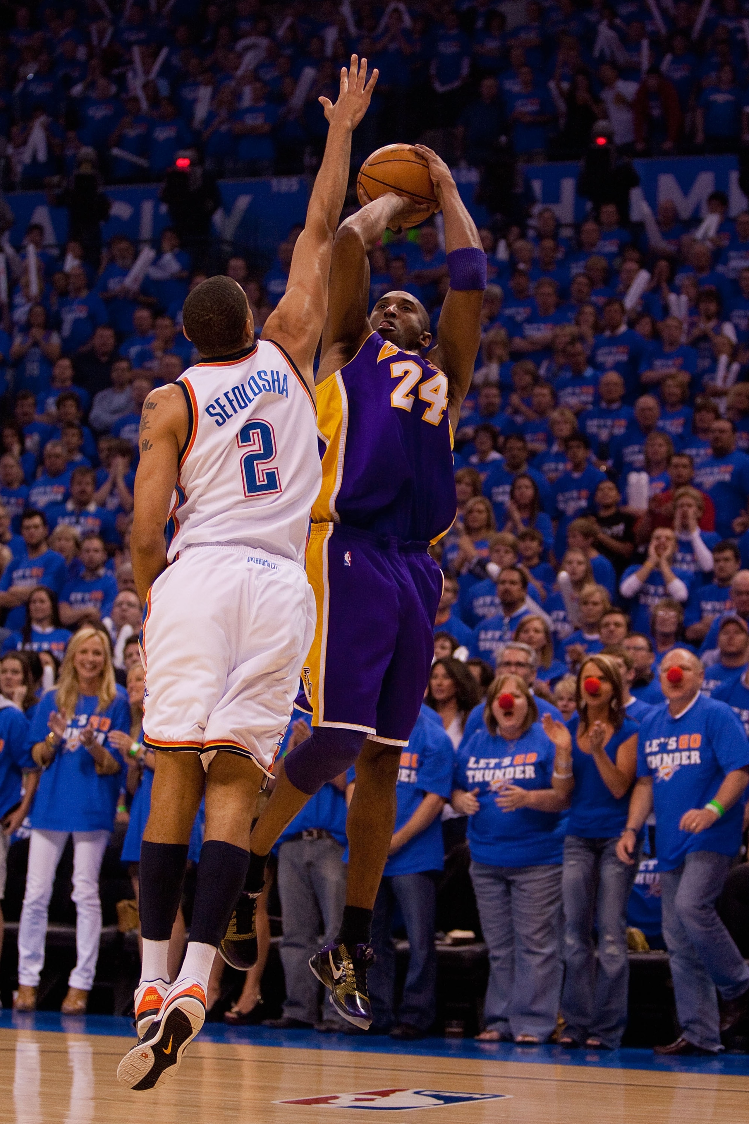 OKLAHOMA CITY - APRIL 30: Kobe Bryant #24 of the Los Angeles Lakers shoots the ball against Thabo Sefolosha #2 of the Oklahoma City Thunder during Game Six of the Western Conference Quarterfinals of the 2010 NBA Playoffs on April 30, 2010 at the Ford Cent