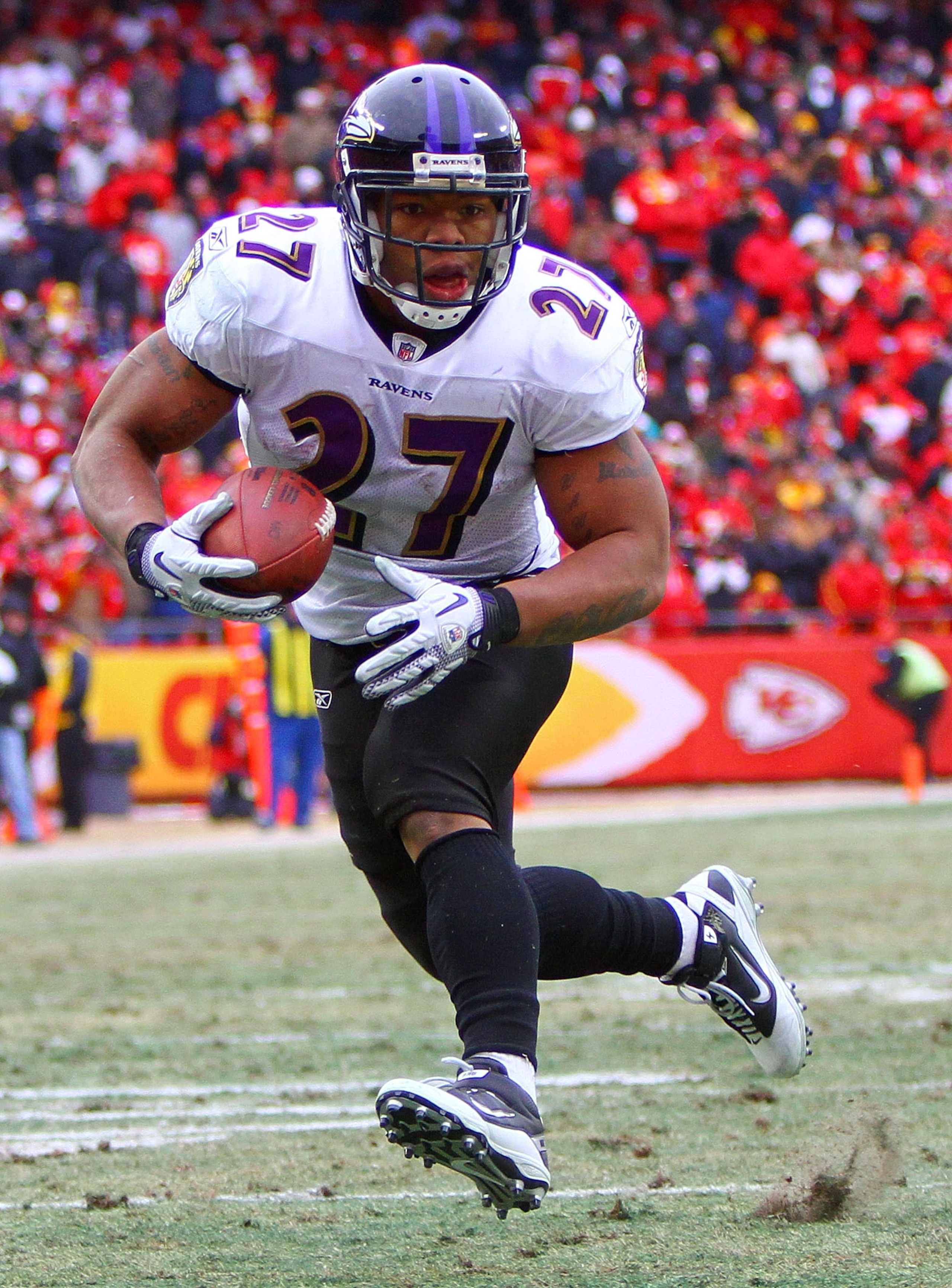 KANSAS CITY, MO - JANUARY 09: Running back Ray Rice #27 of the Baltimore Ravens runs with the ball against the Kansas City Chiefs in the second quarter of their 2011 AFC wild card playoff game at Arrowhead Stadium on January 9, 2011 in Kansas City, Misso KANSAS CITY, MO - JANUARY 09: Running back Ray Rice #27 of the Baltimore Ravens runs with the ball against the Kansas City Chiefs in the second quarter of their 2011 AFC wild card playoff game at Arrowhead Stadium on January 9, 2011 in Kansas City, Misso