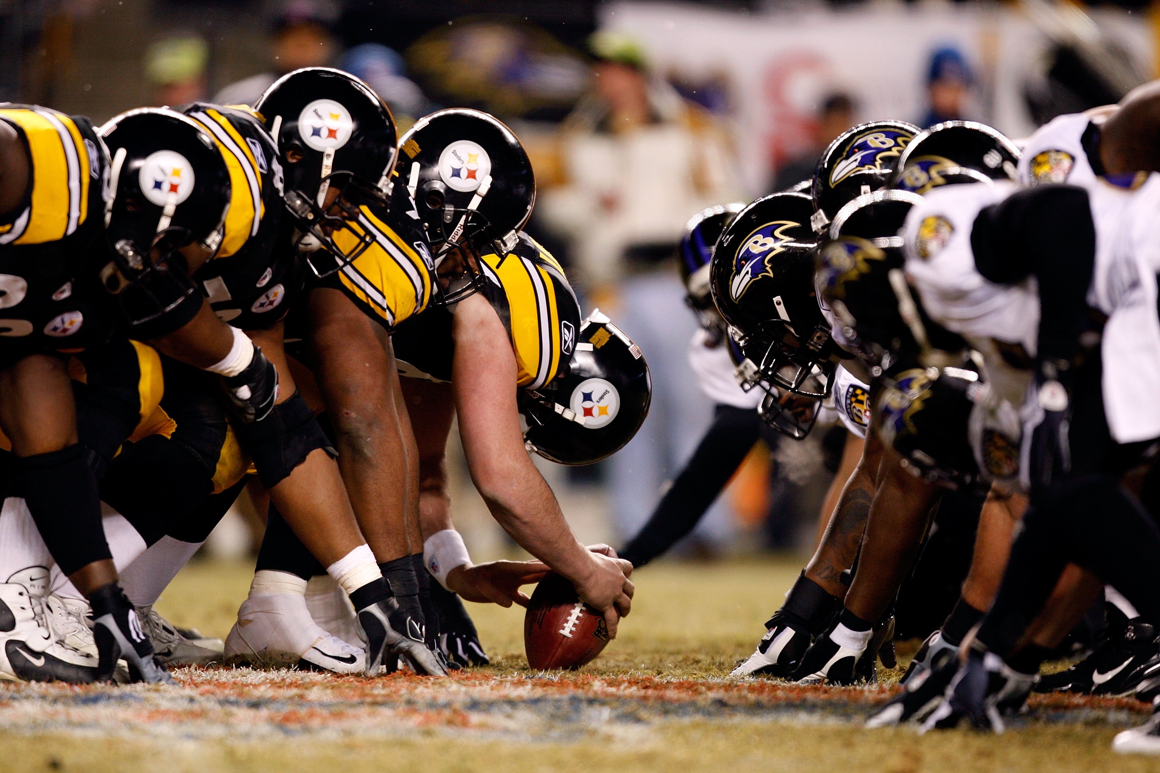 PITTSBURGH - JANUARY 18:  The Pittsburgh Steelers line up for a successful 42-yard field goal attempt by kicker Jeff Reed in the first quarter against the Baltimore Ravens during the AFC Championship game on January 18, 2009 at Heinz Field in Pittsburgh,