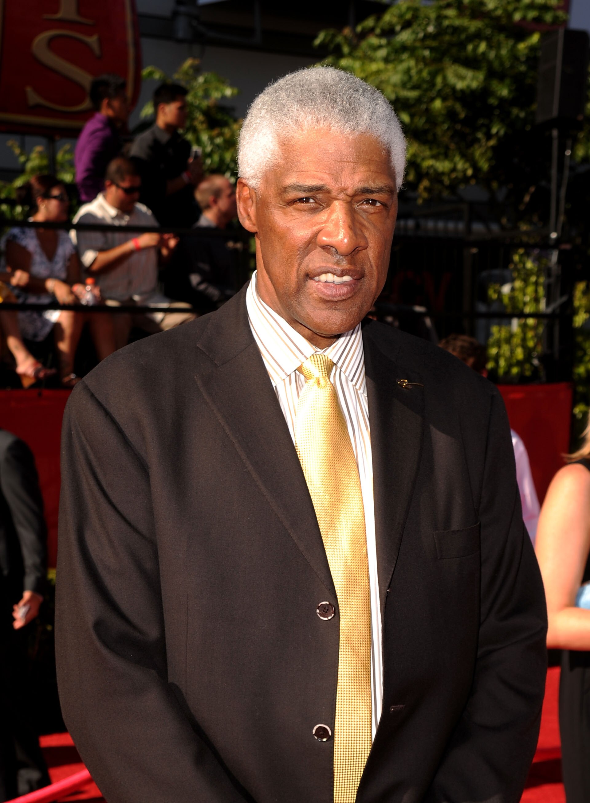 LOS ANGELES, CA - JULY 14:  Former NBA player Julius Erving arrives at the 2010 ESPY Awards at Nokia Theatre L.A. Live on July 14, 2010 in Los Angeles, California.  (Photo by Jason Merritt/Getty Images)