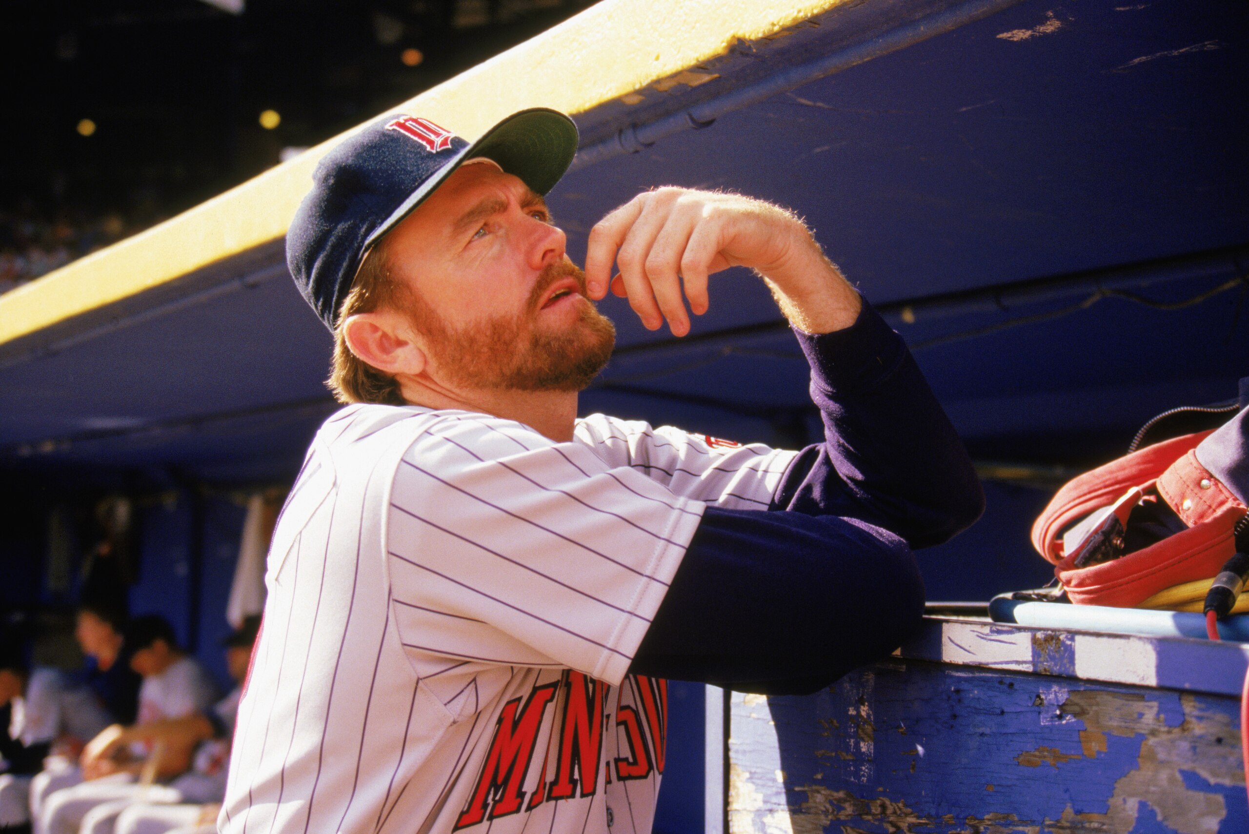 1989:  Bert Blyleven of the Minnesota Twins stands in the dugout during a game in the 1989 season.  (Photo by: Jonathan Daniel/Getty Images)