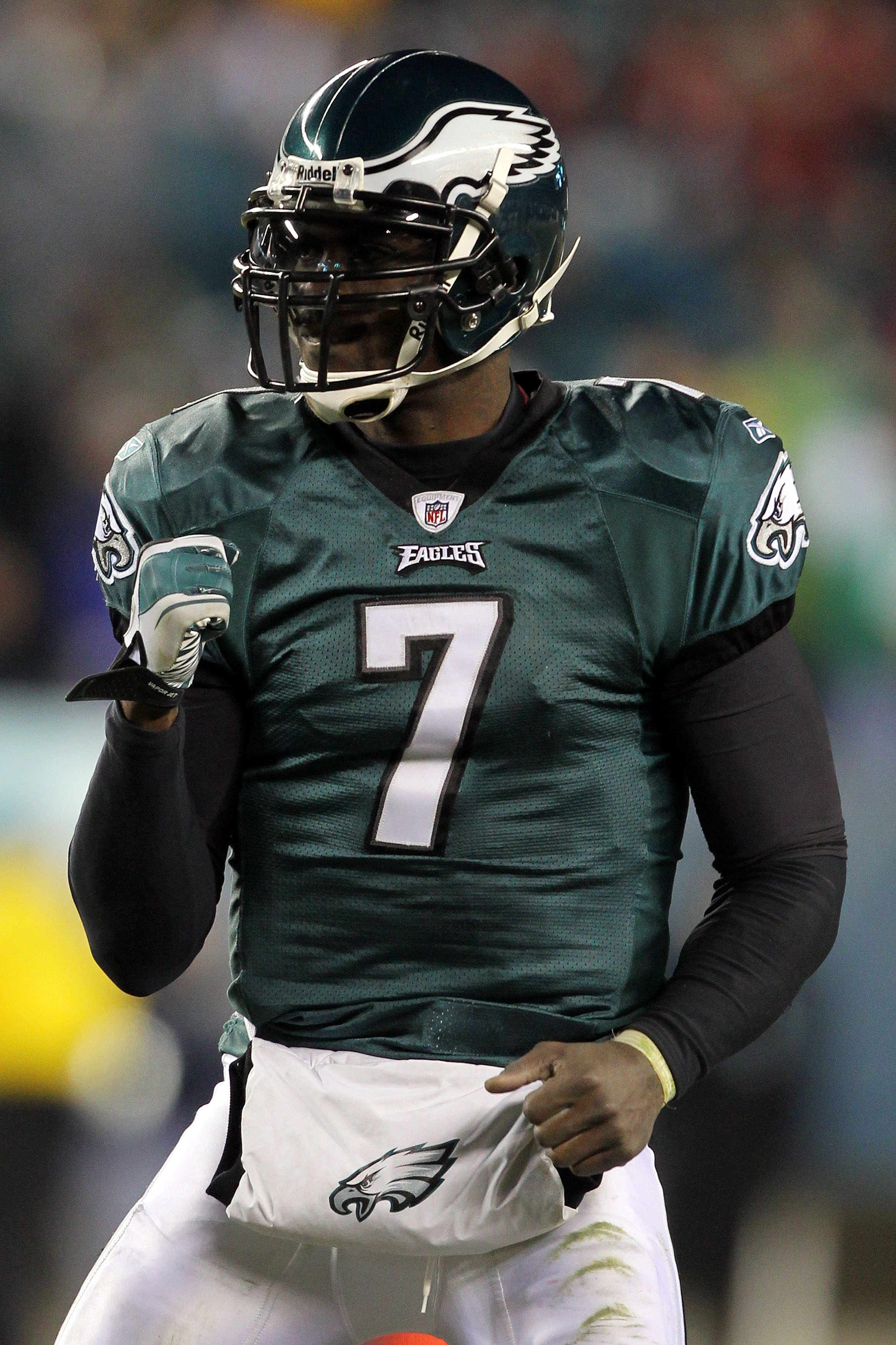 PHILADELPHIA, PA - JANUARY 09:  Michael Vick #7 of the Philadelphia Eagles reacts after a touchdown in the thrid quarter against the Green Bay Packers during the 2011 NFC wild card playoff game at Lincoln Financial Field on January 9, 2011 in Philadelphia