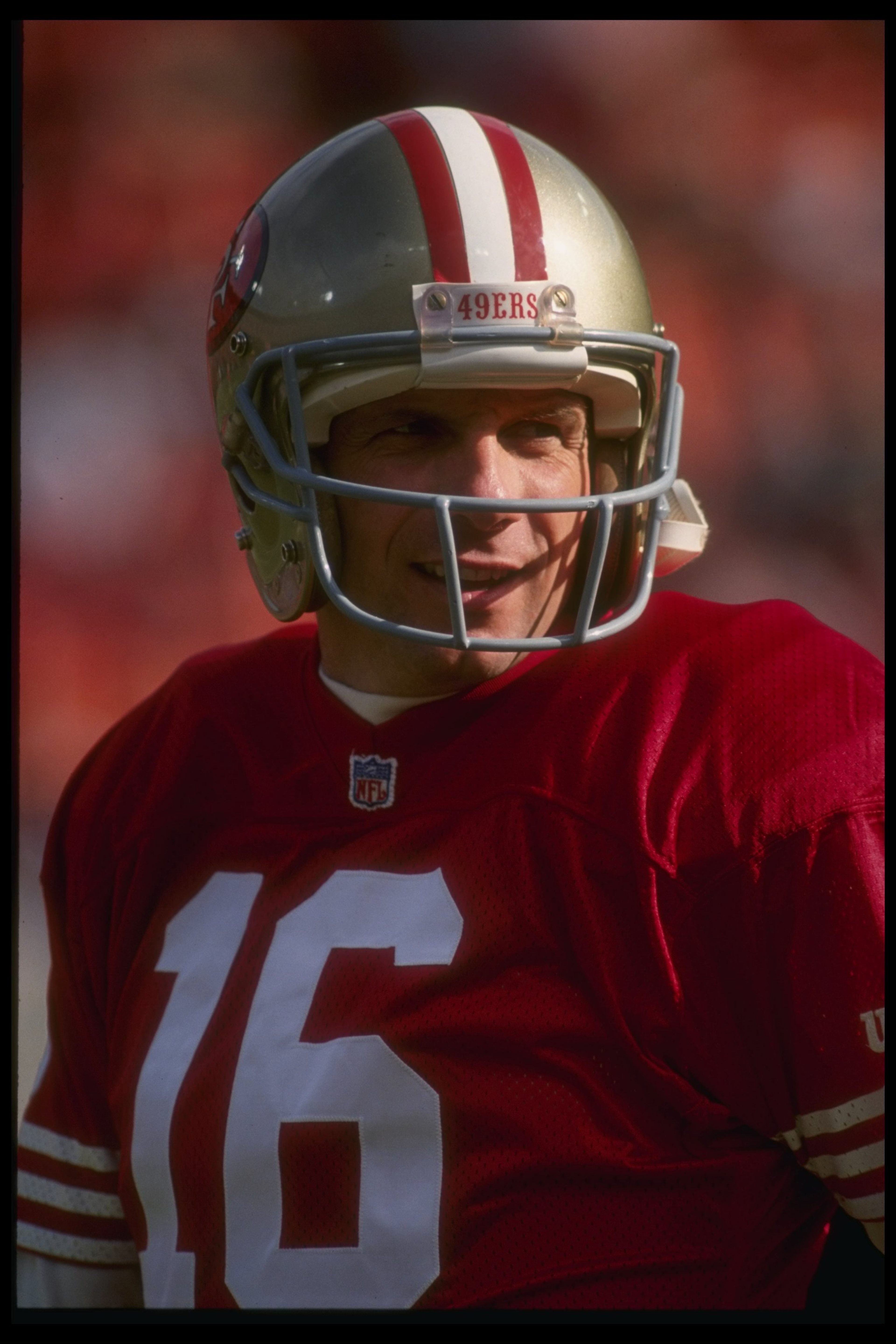 9 Jan 1993: A portrait of quarterback Joe Montana #16 of the San Francisco 49ers in action on the field during the 49ers 20-13 victory over the Washington Redskins in the NFC Divisional playoffs at Candlstick Park in San Francisco, California.